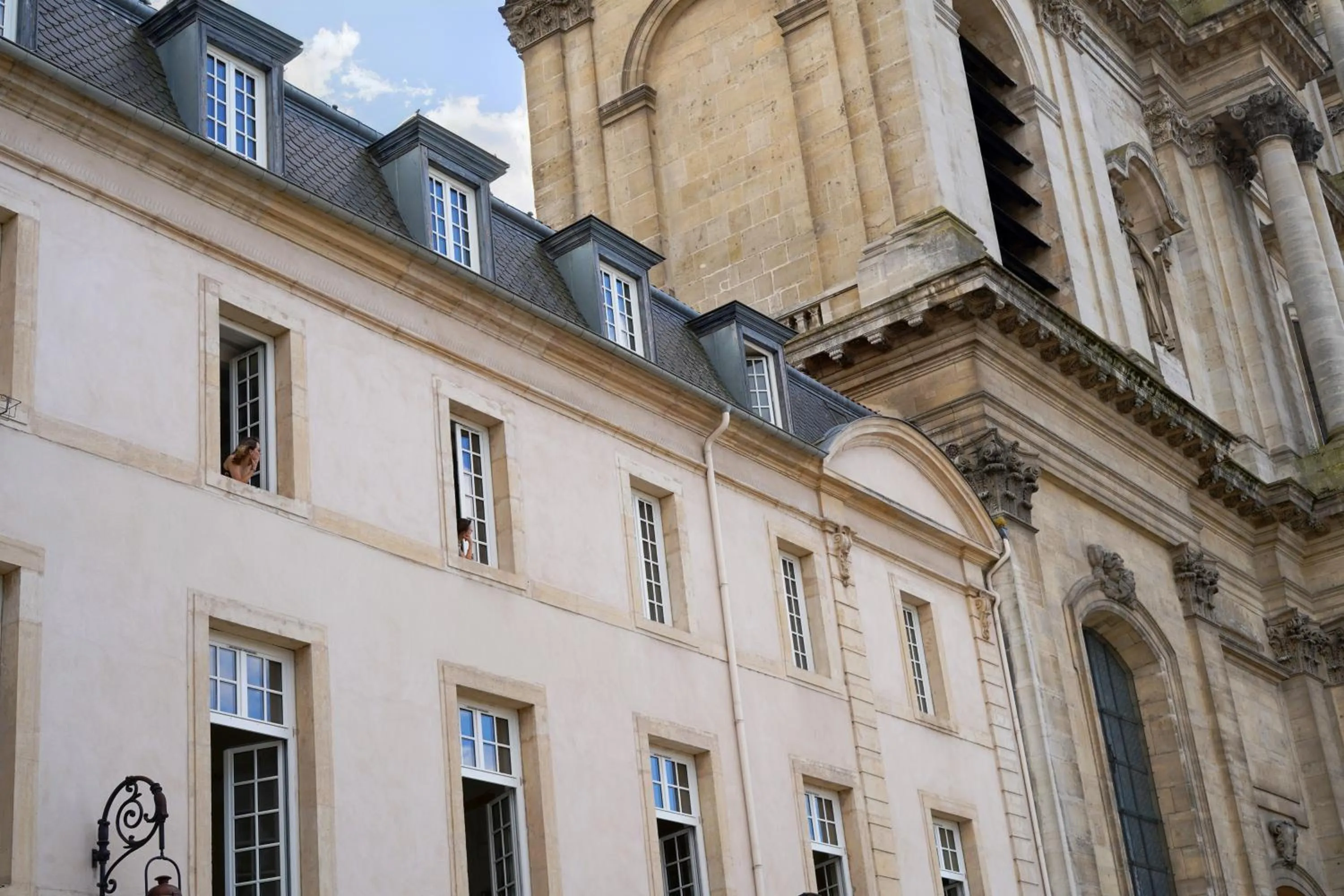 Property Building in Hotel Des Prélats