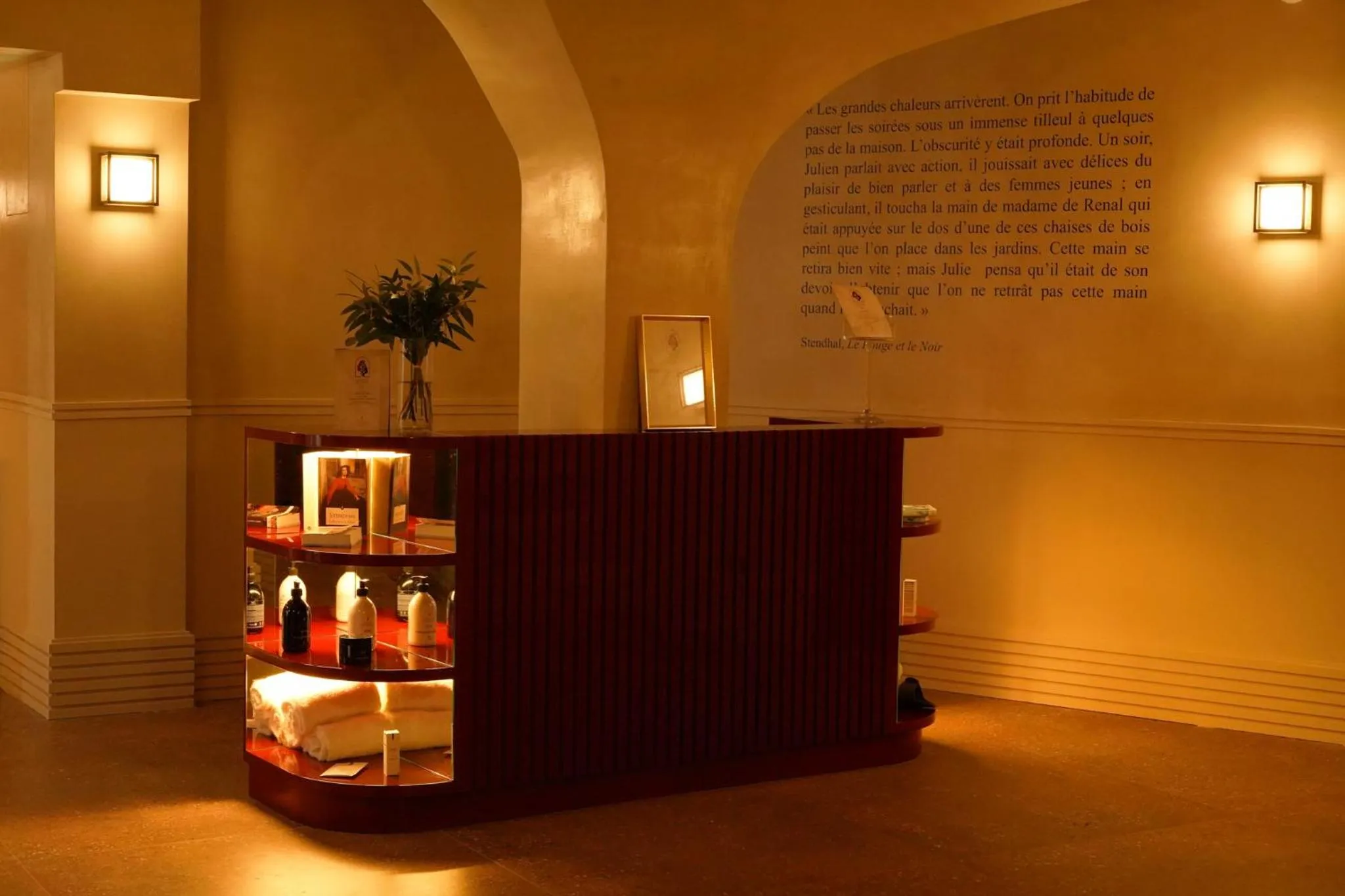 Spa and wellness centre/facilities in Hôtel Littéraire Stendhal et Spa