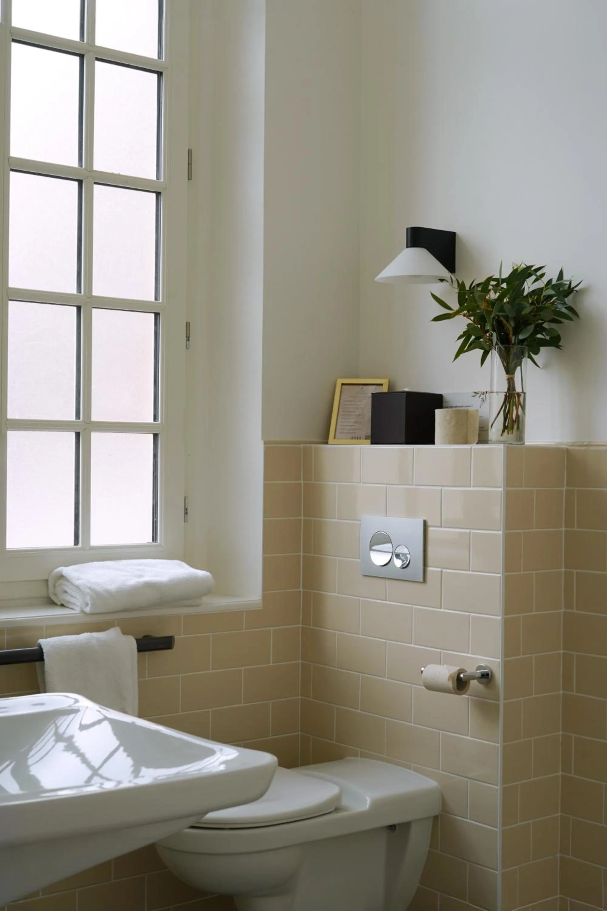 Bathroom in Hôtel Littéraire Stendhal et Spa