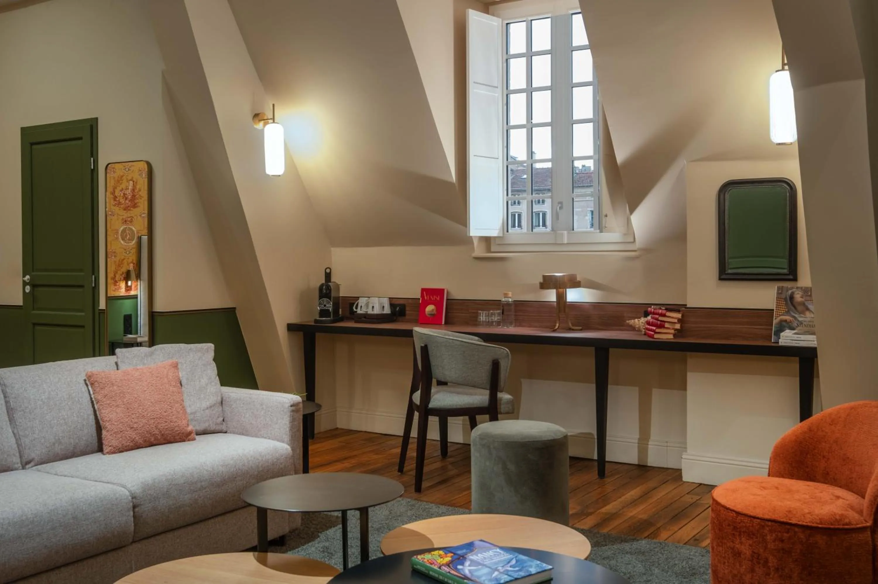 Bedroom in Hôtel Littéraire Stendhal et Spa