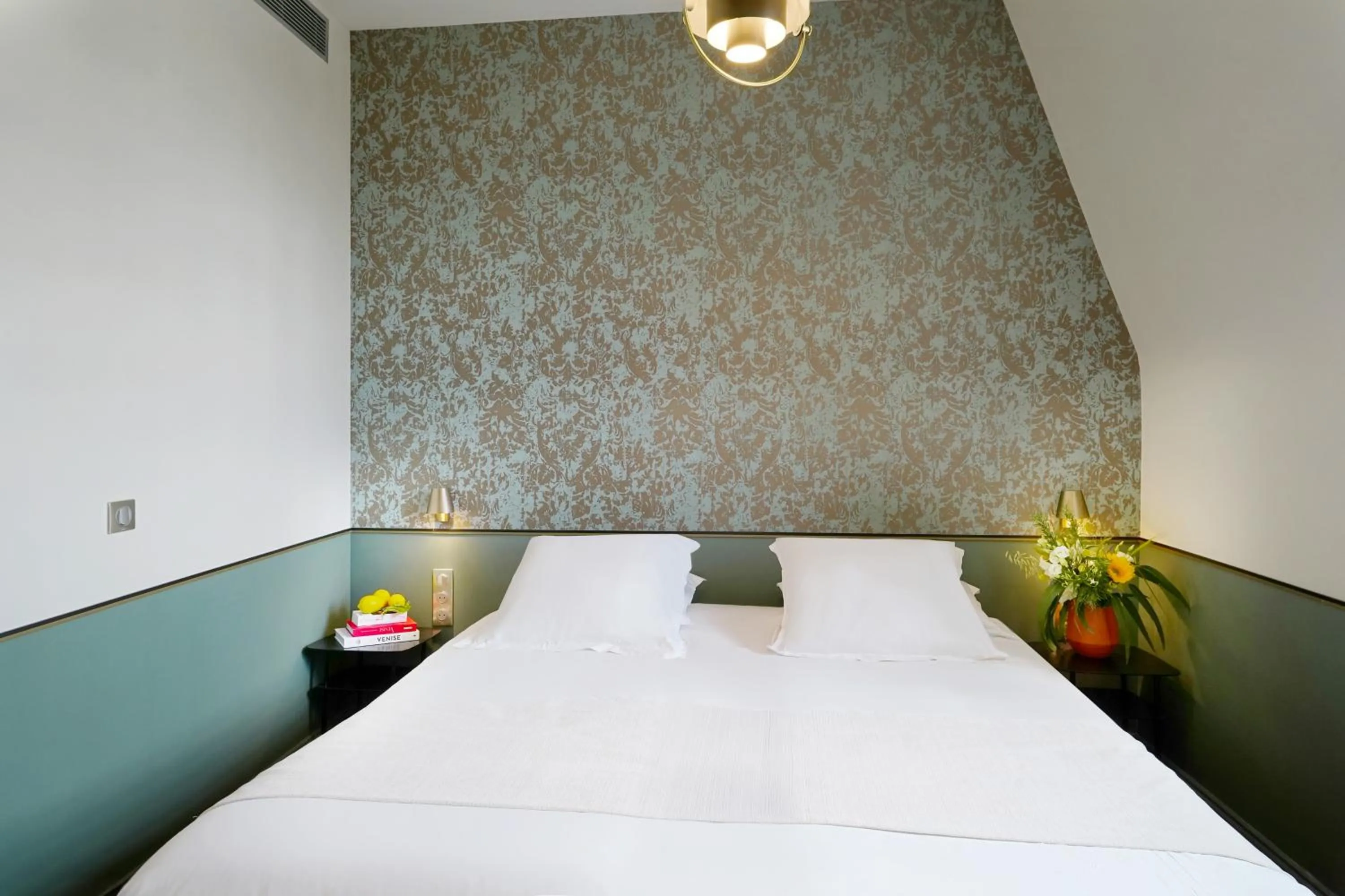 Bed in Hotel Des Prélats