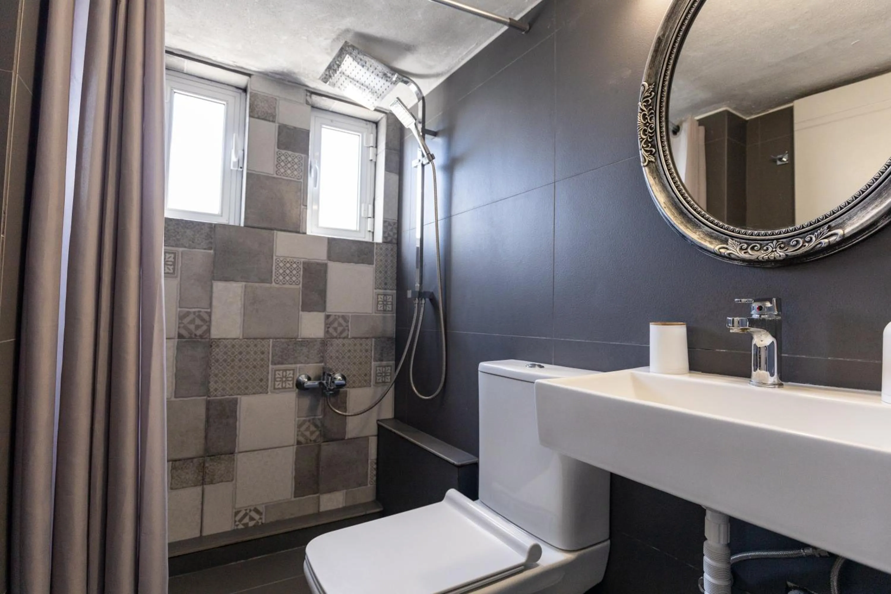 Bathroom in Banana Moon