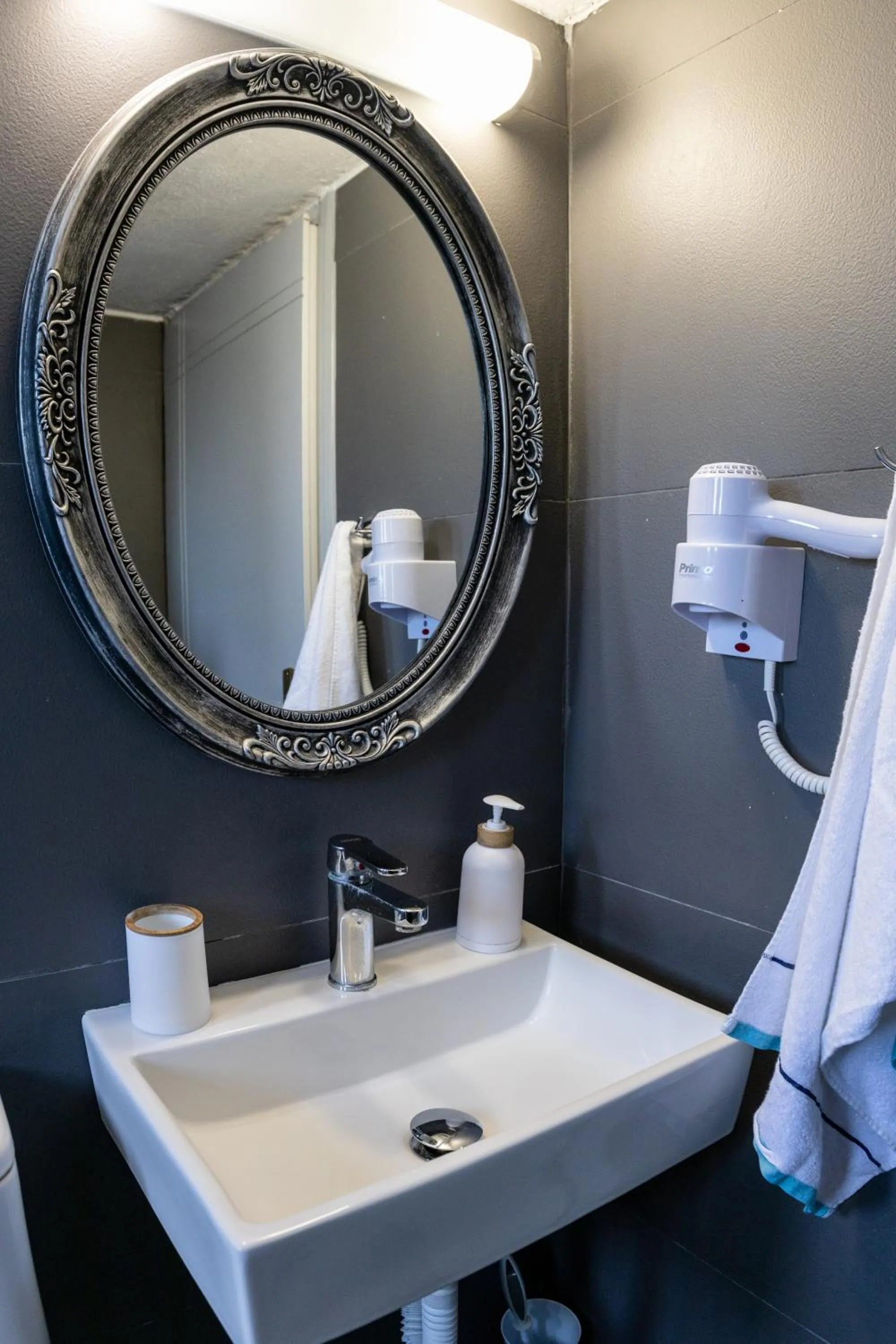 Bathroom in Banana Moon