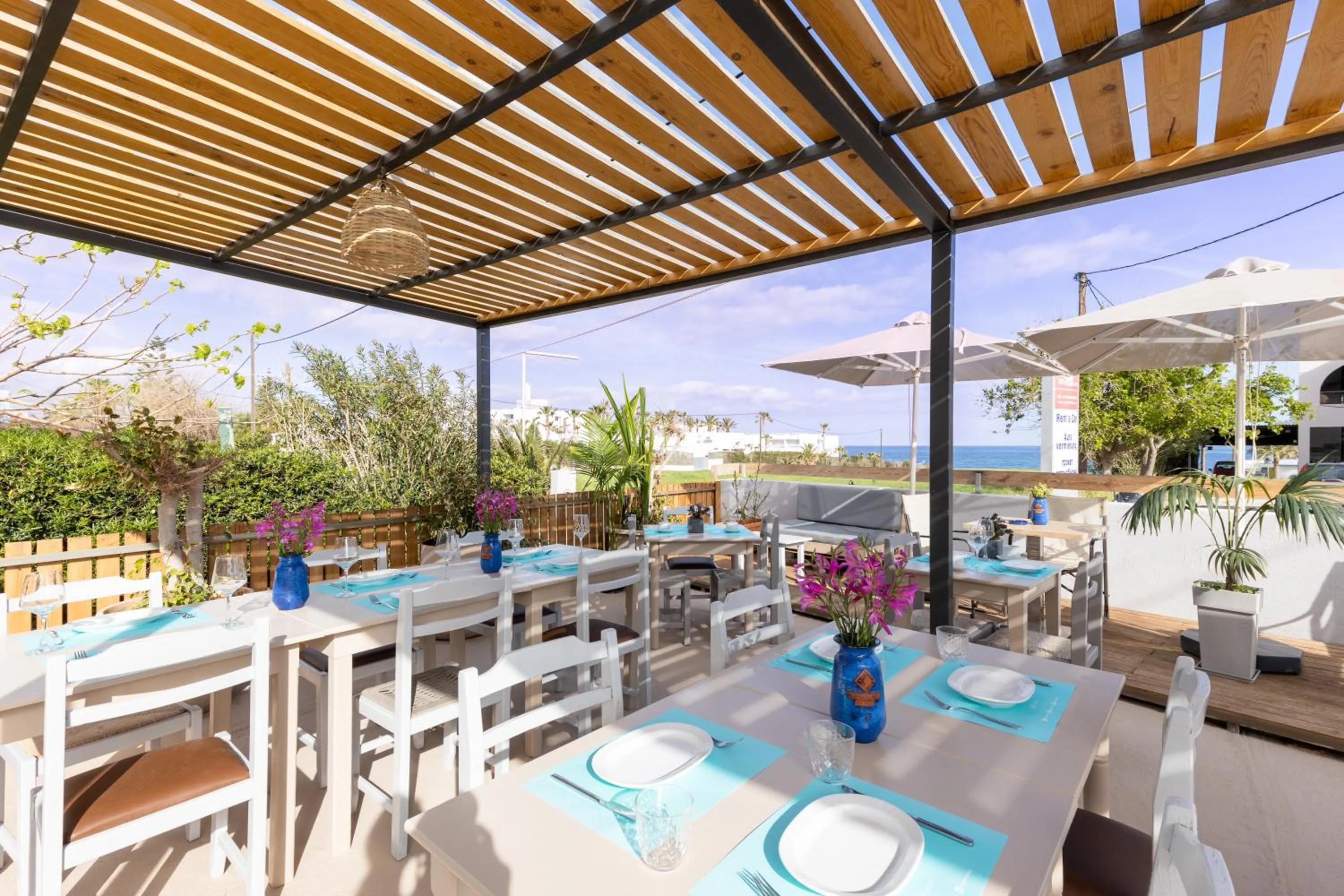 Restaurant/places to eat in Banana Moon