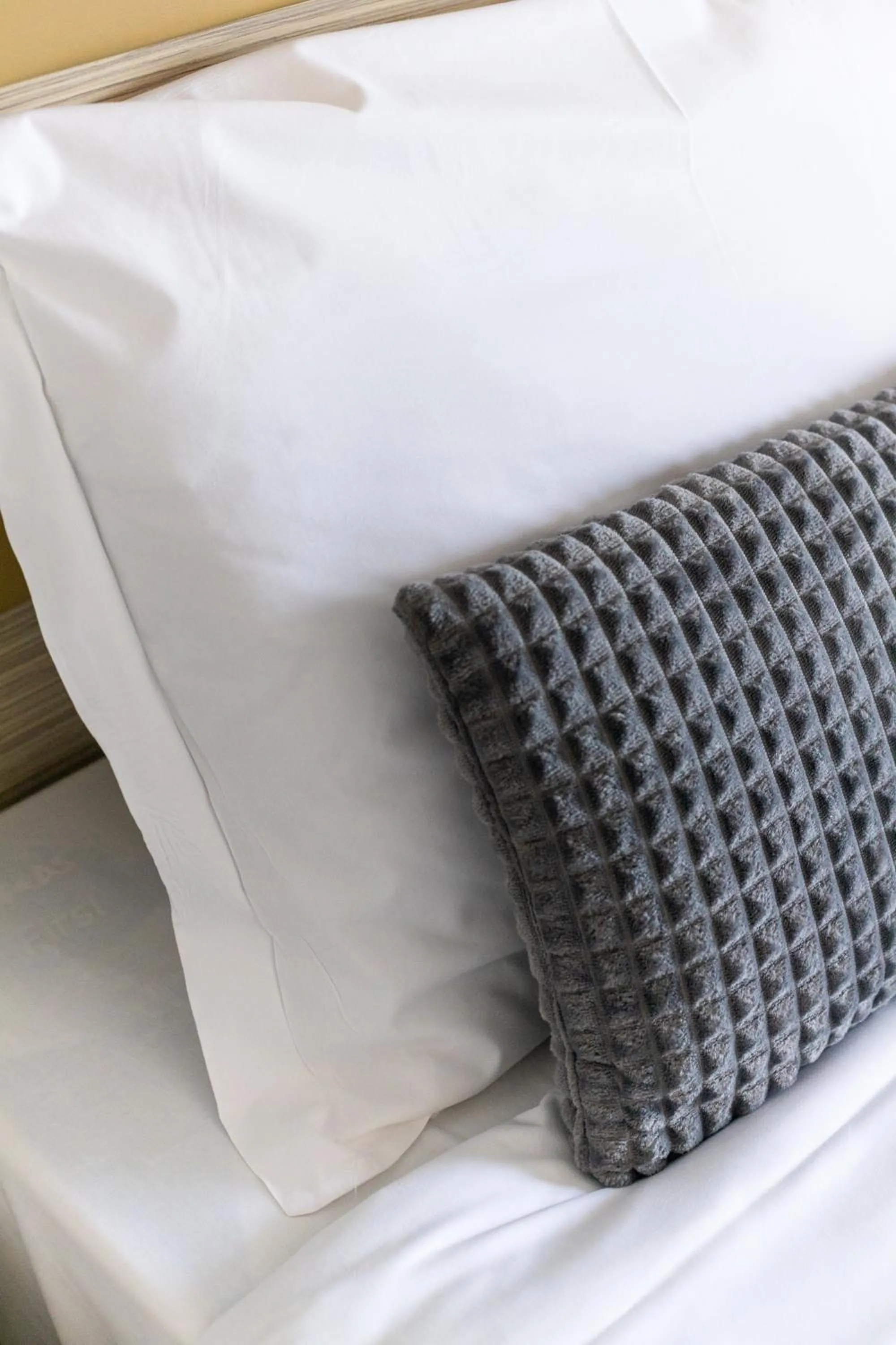Bed in Banana Moon