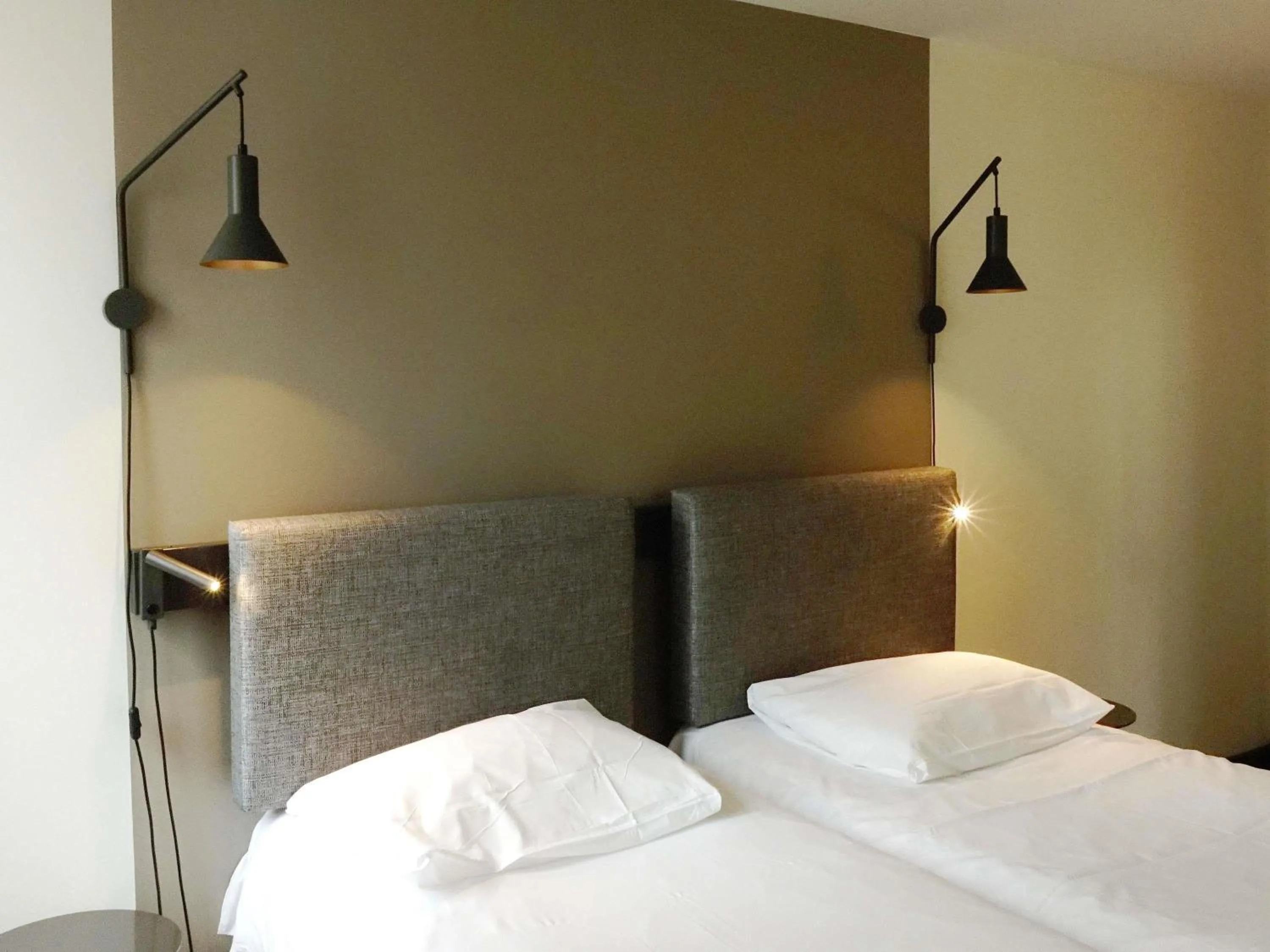Bedroom, Bed in ibis Lille Centre Grand Place