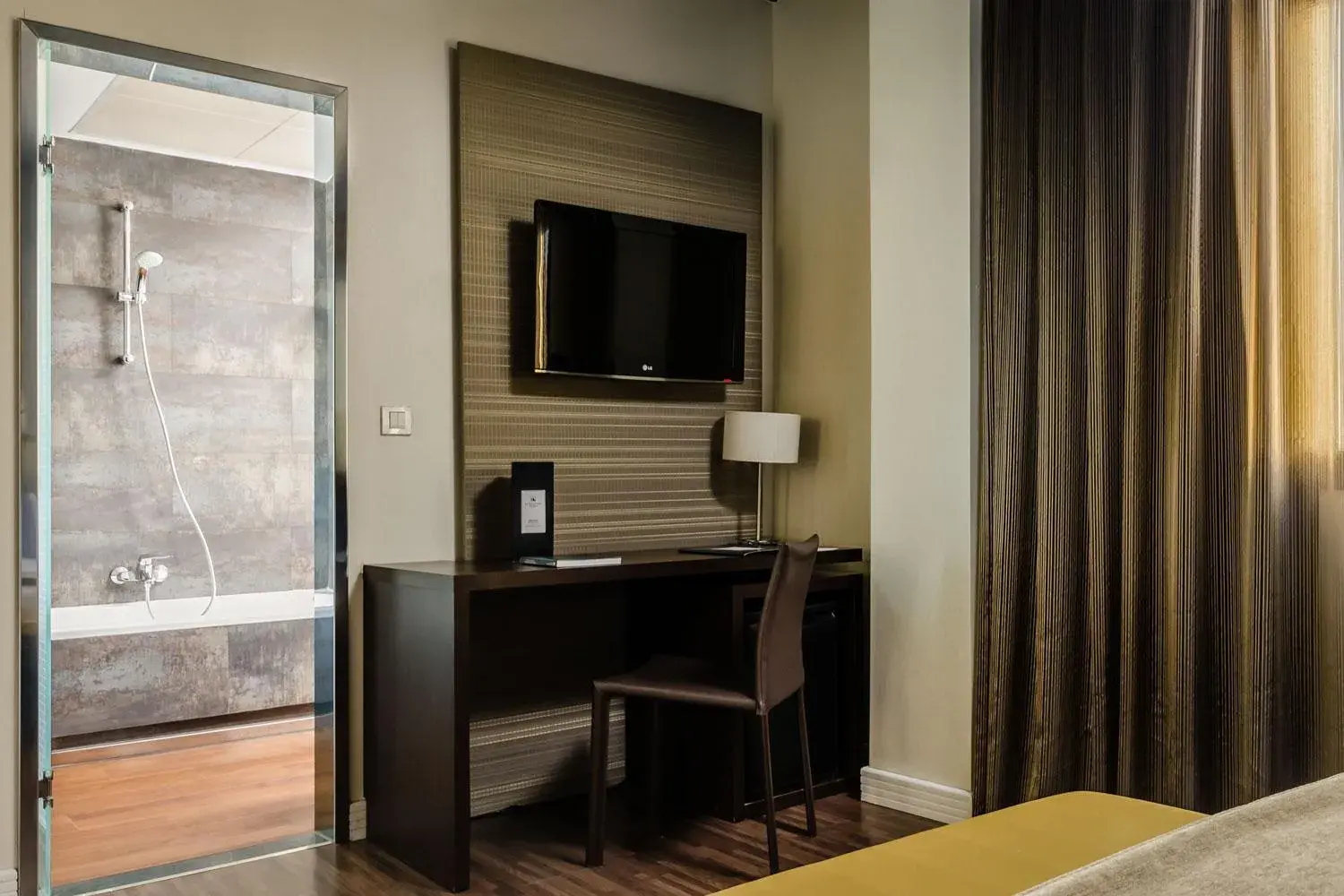 Bedroom, Bed in Eurostars Asta Regia Jerez Bedroom, Bed in Eurostars Asta Regia Jerez