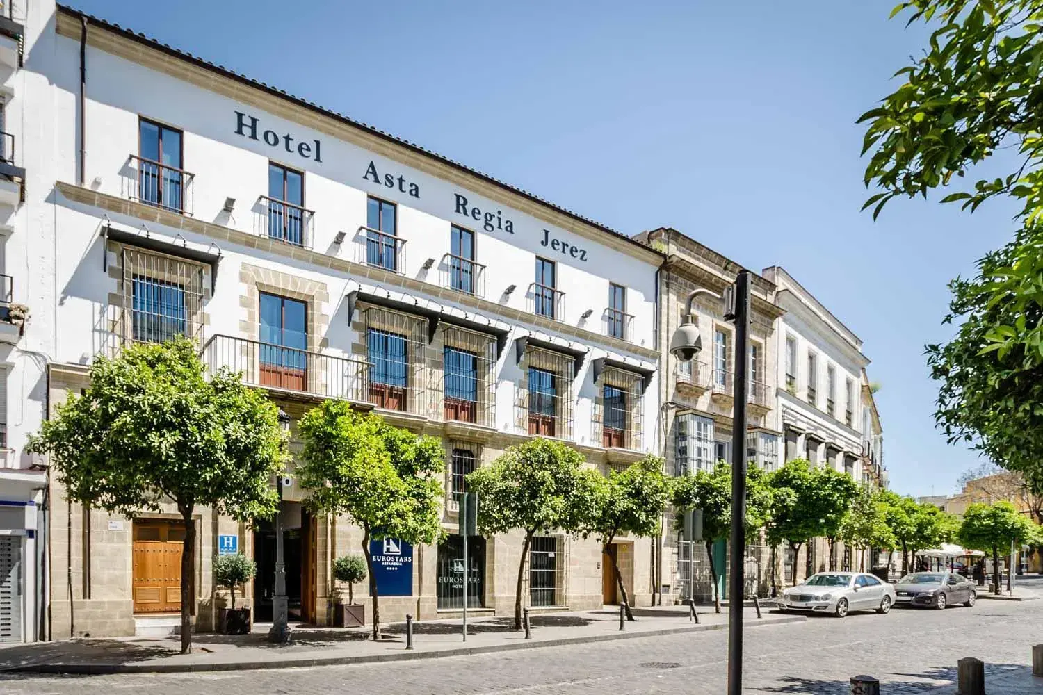 Property building in Eurostars Asta Regia Jerez Property building in Eurostars Asta Regia Jerez