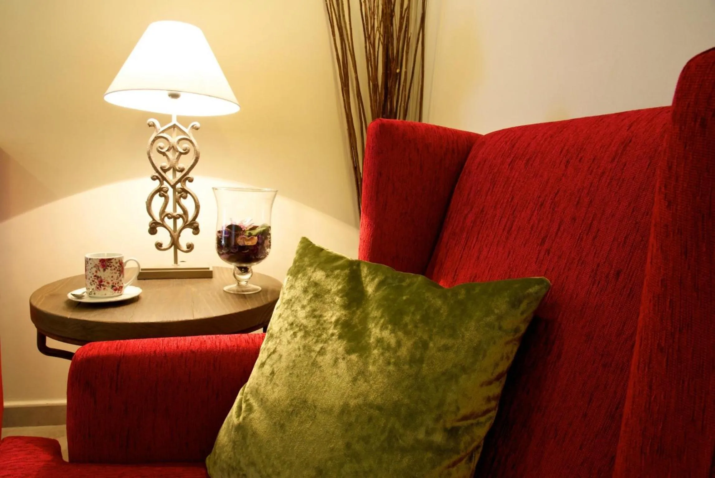 Communal lounge/ TV room in Hotel Villa Monter