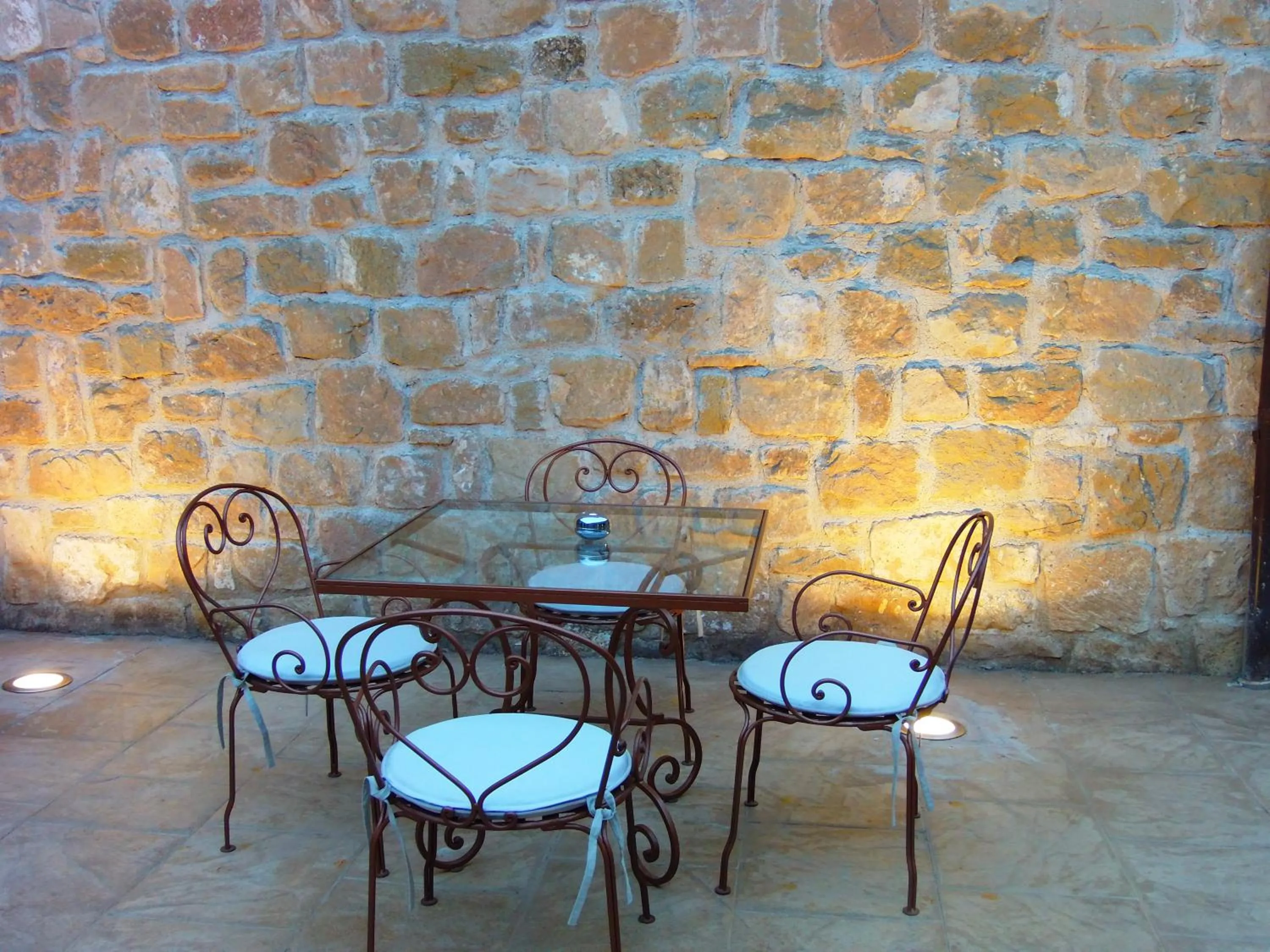 Patio in Hotel Villa Monter