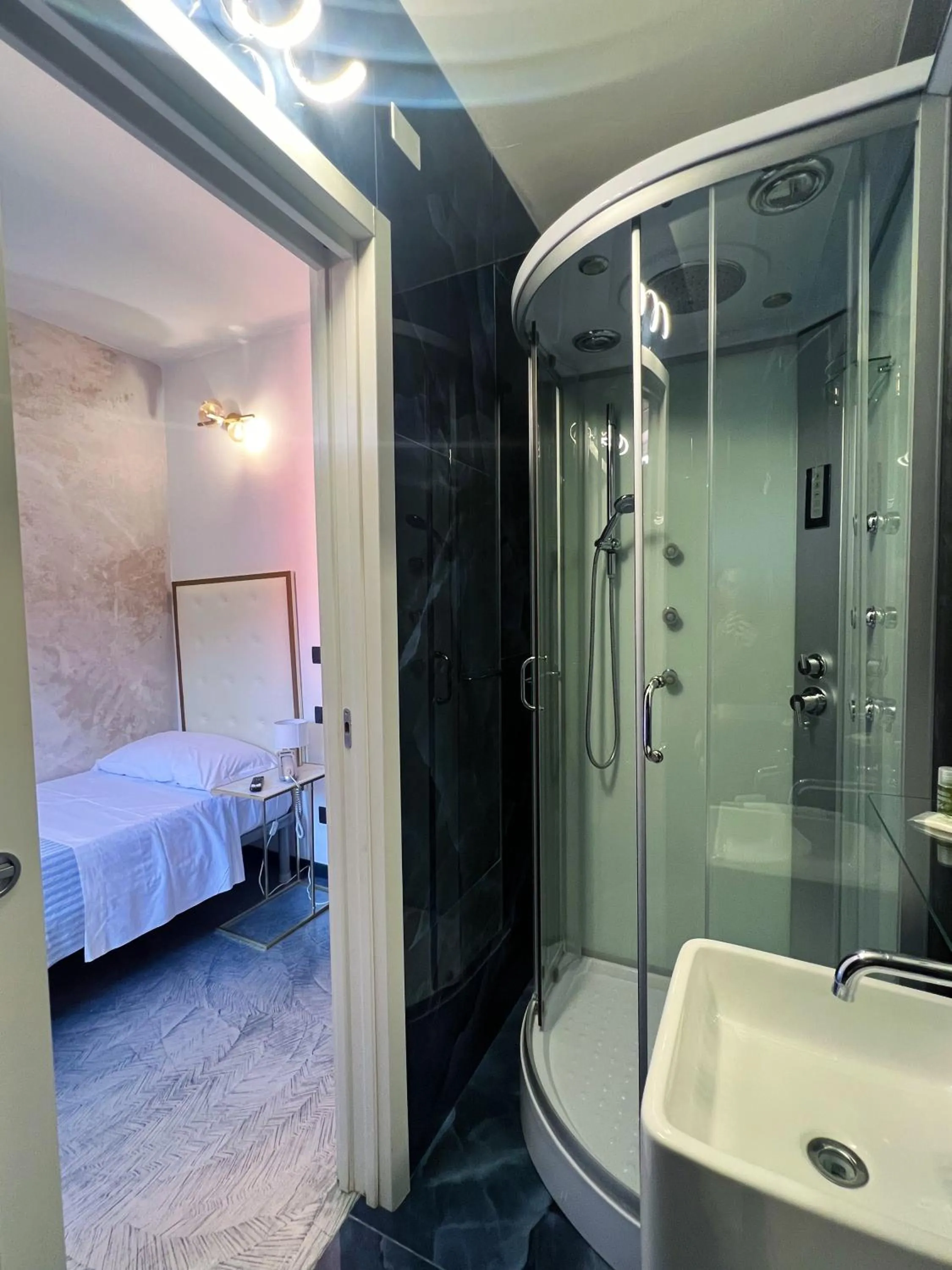 Bed in Hotel Le Grazie