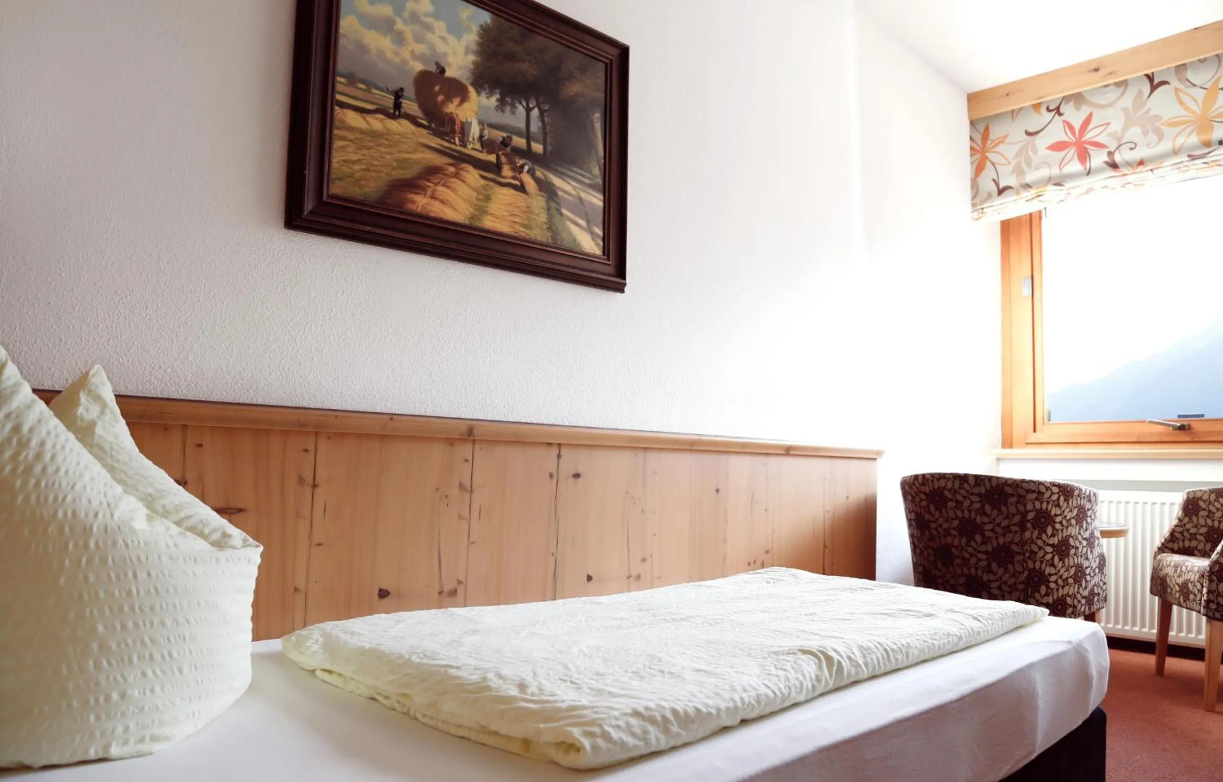 Bedroom, Bed in Hotel & Suites Glück Auf