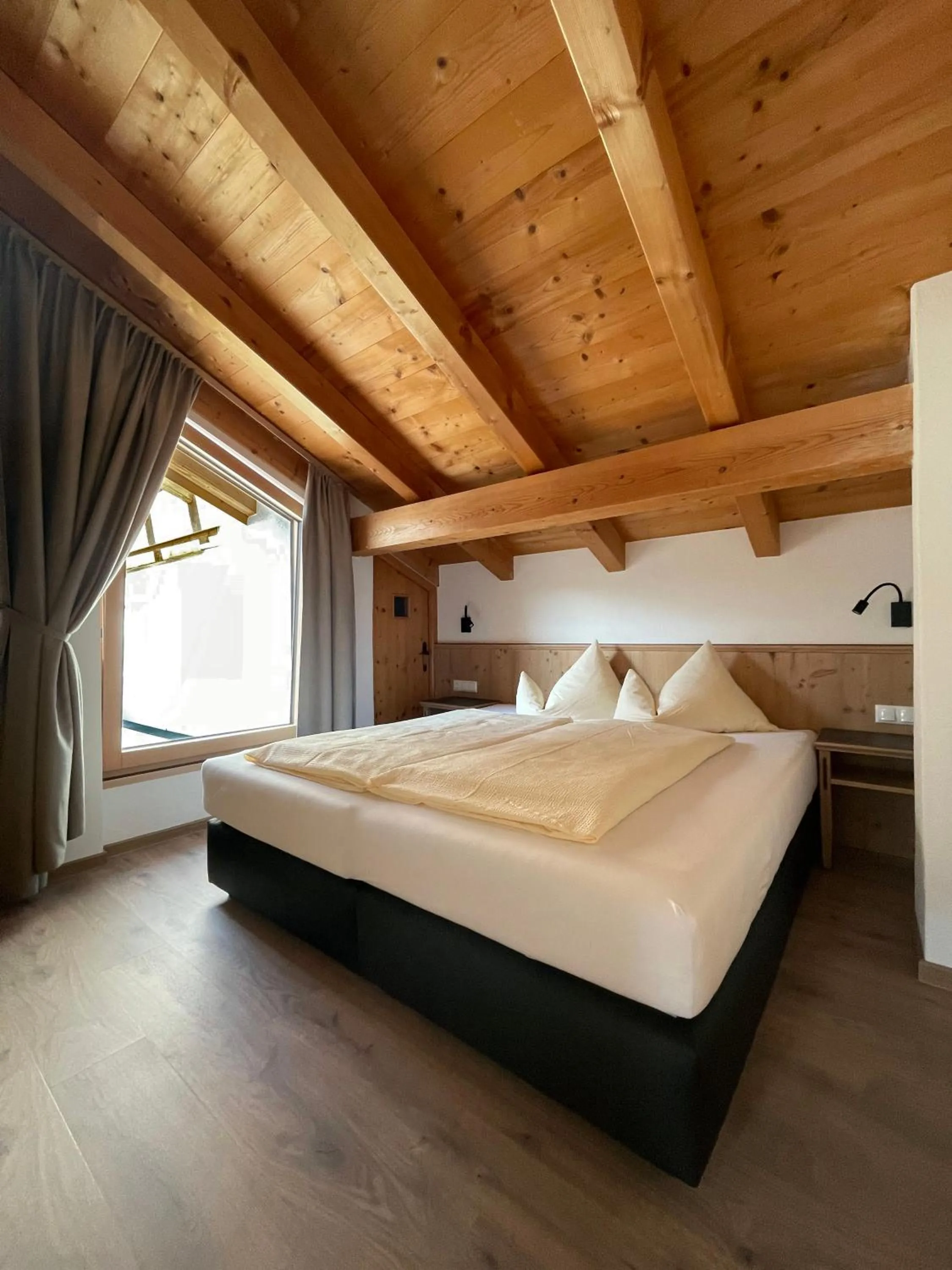 Bedroom, Bed in Hotel & Suites Glück Auf