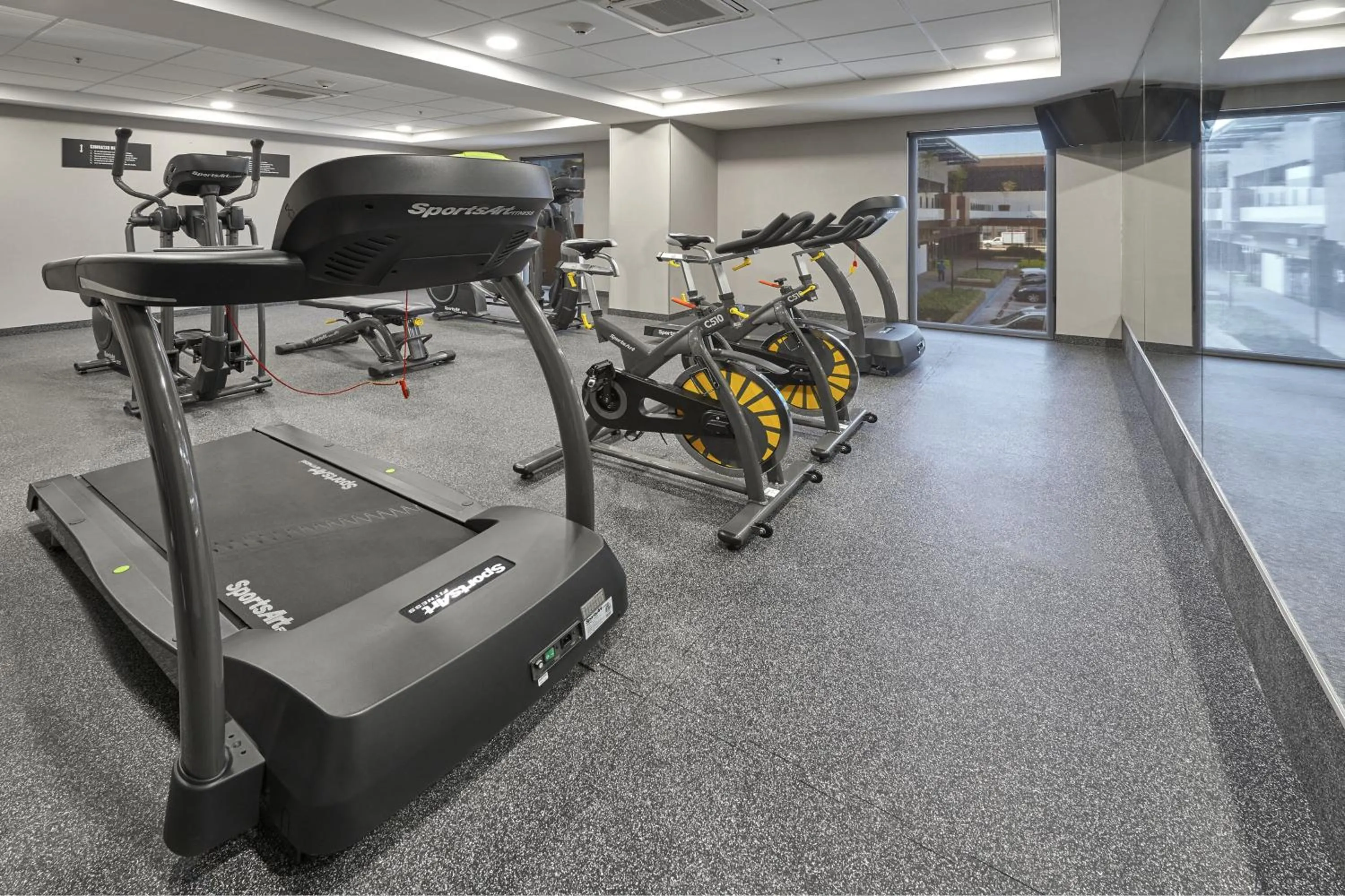 Area and facilities in City Express Plus by Marriott Tampico