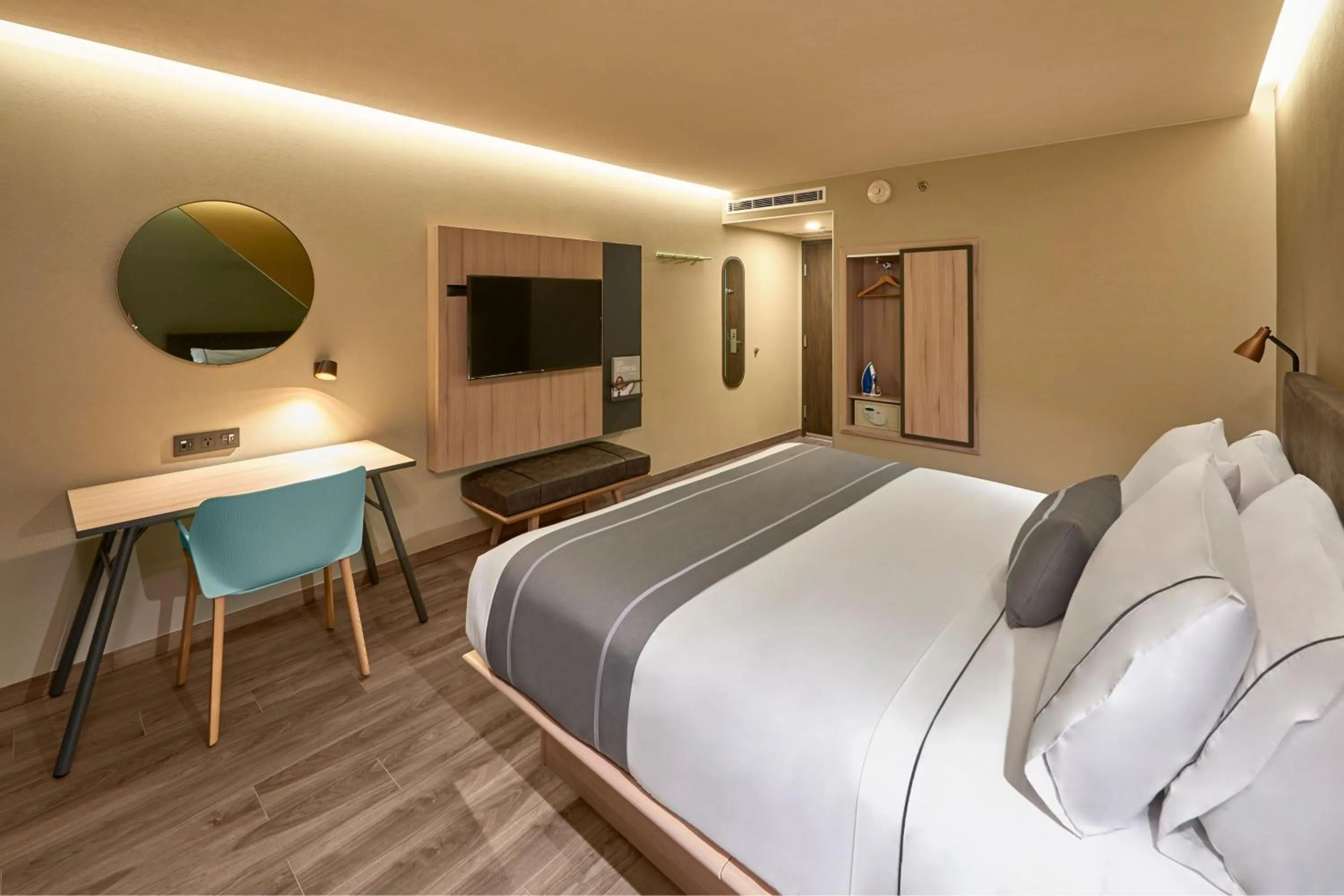 Bedroom, Bed in City Express Plus by Marriott Tampico