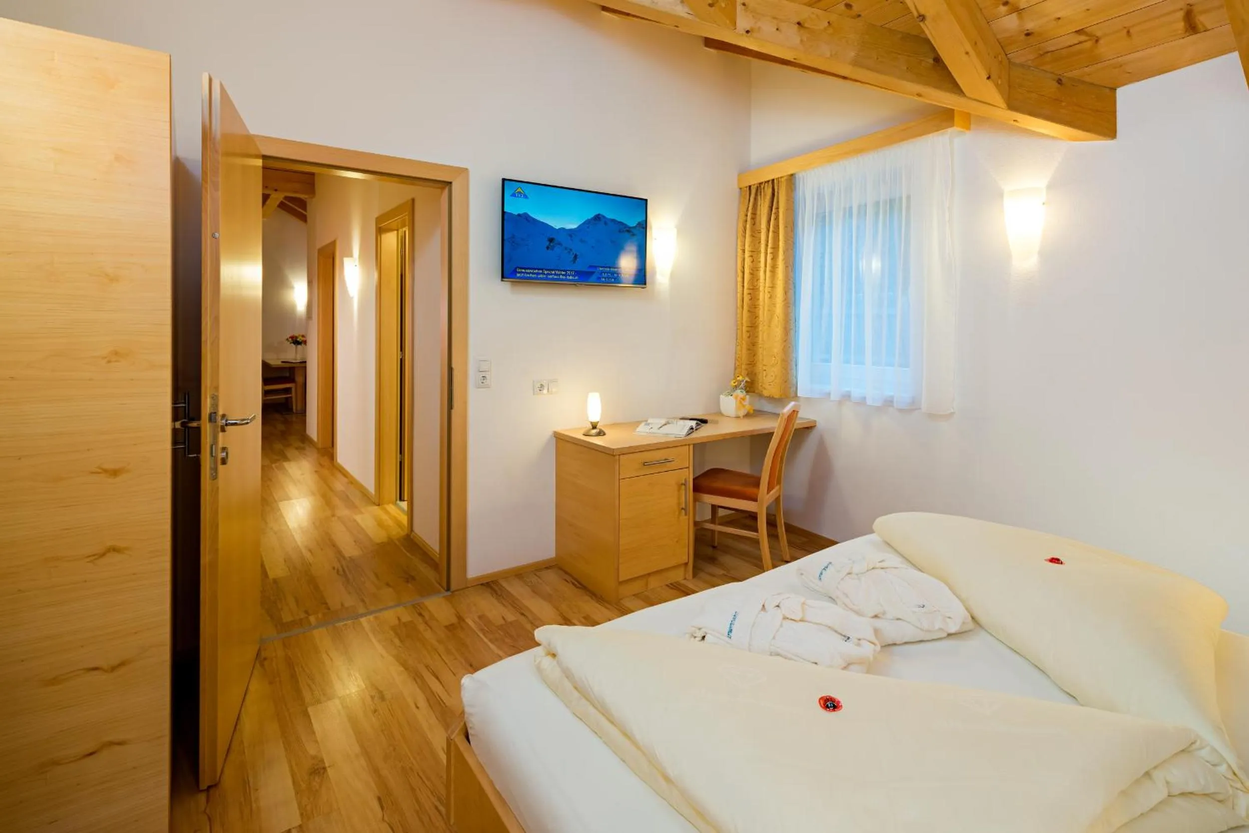 Bed in Aparthotel Alpendiamant Serfaus Wachter GmbH