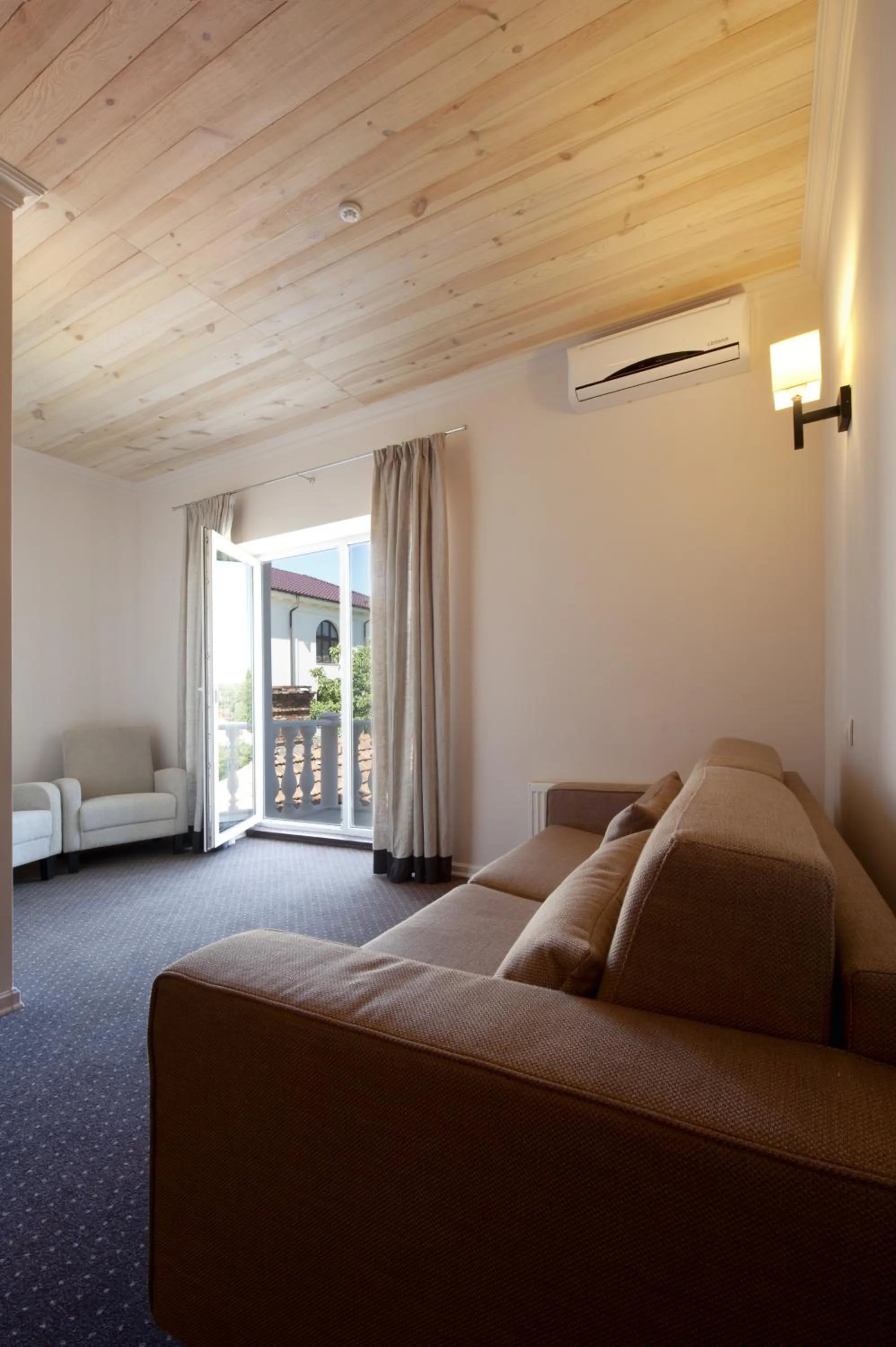 Decorative detail, Bed in Geneva Resort Hotel