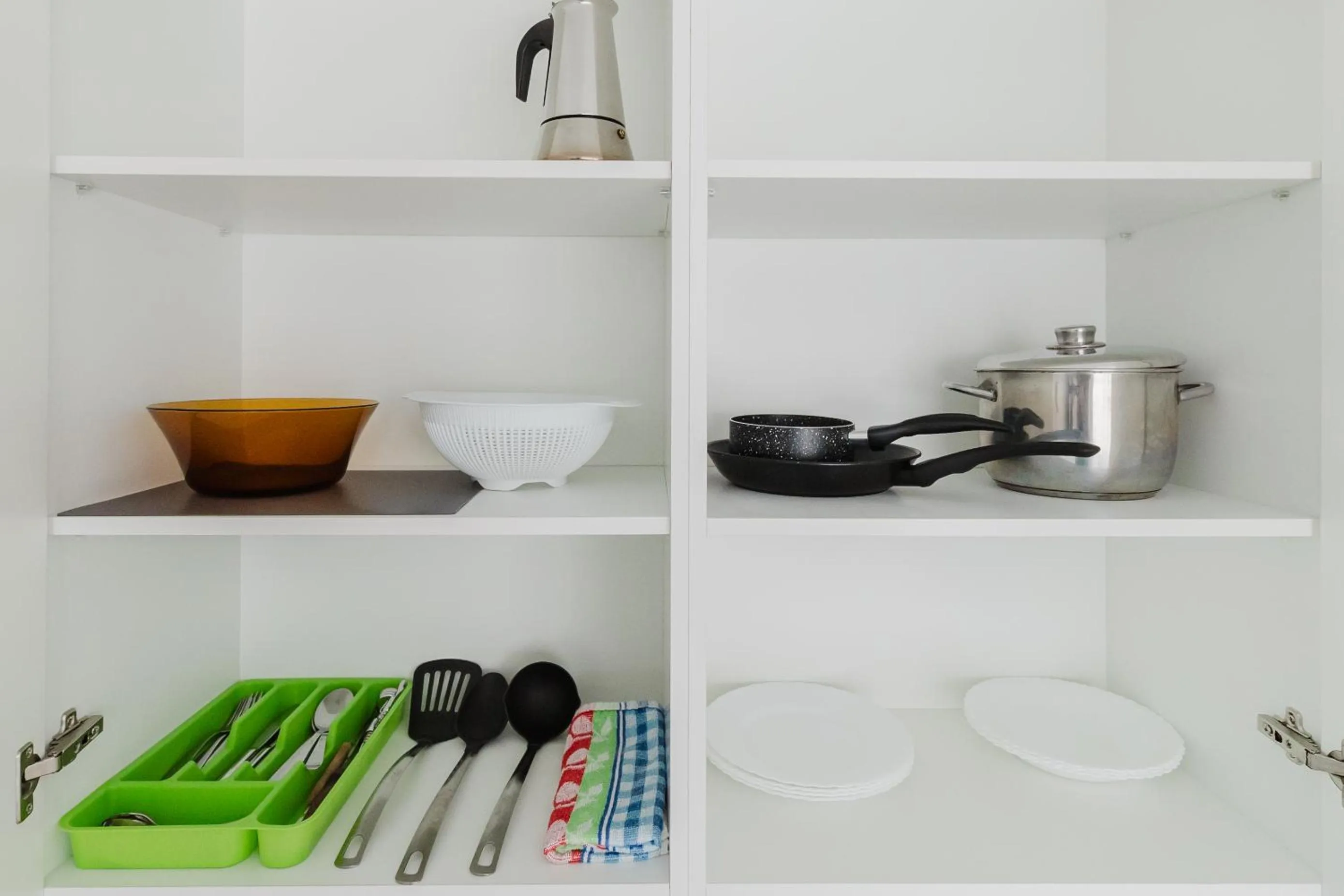 Kitchen or kitchenette in Apartamentos Es Pujols - Emar Hotels