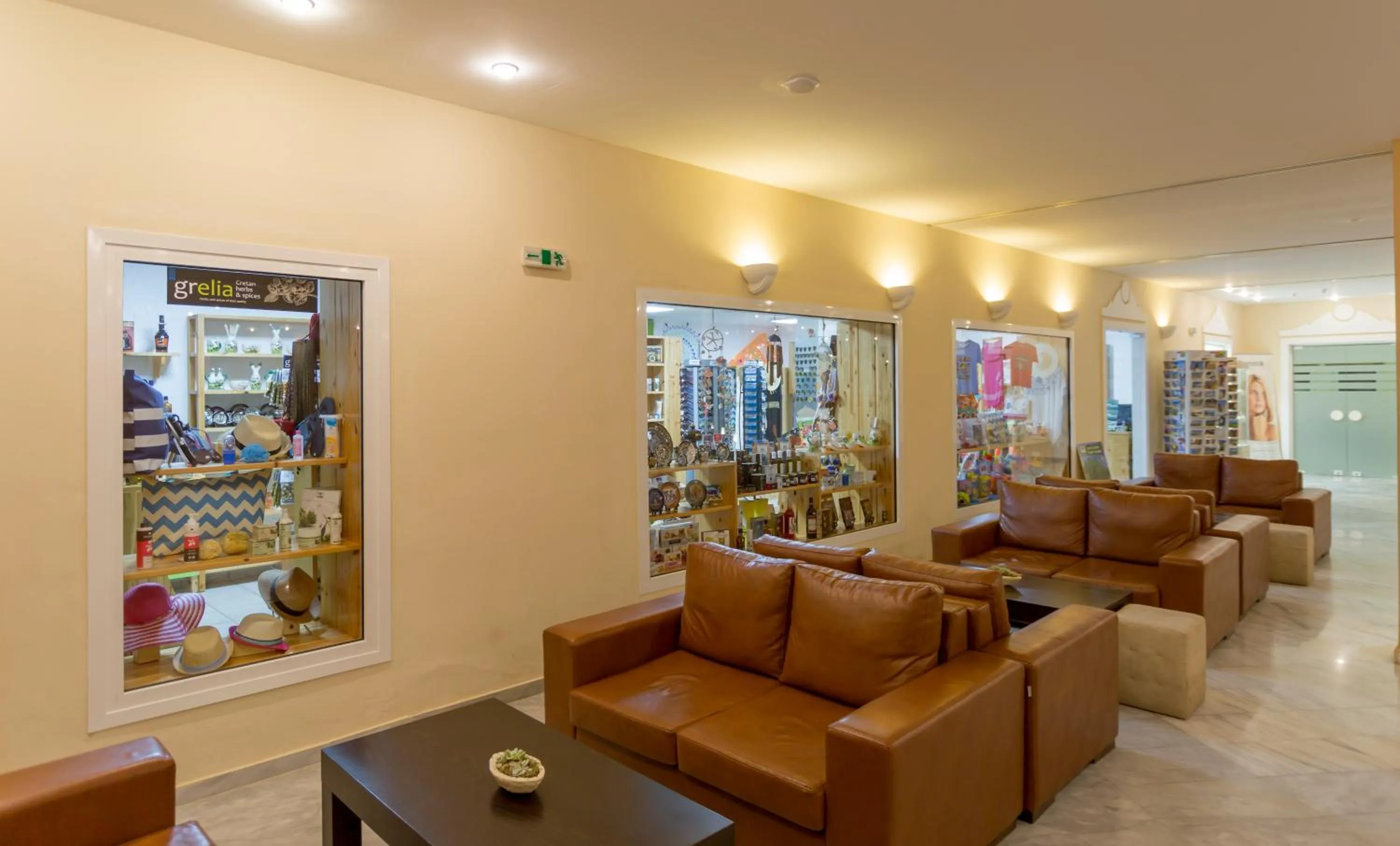 On-site shops in Dessole Dolphin Bay - All Inclusive