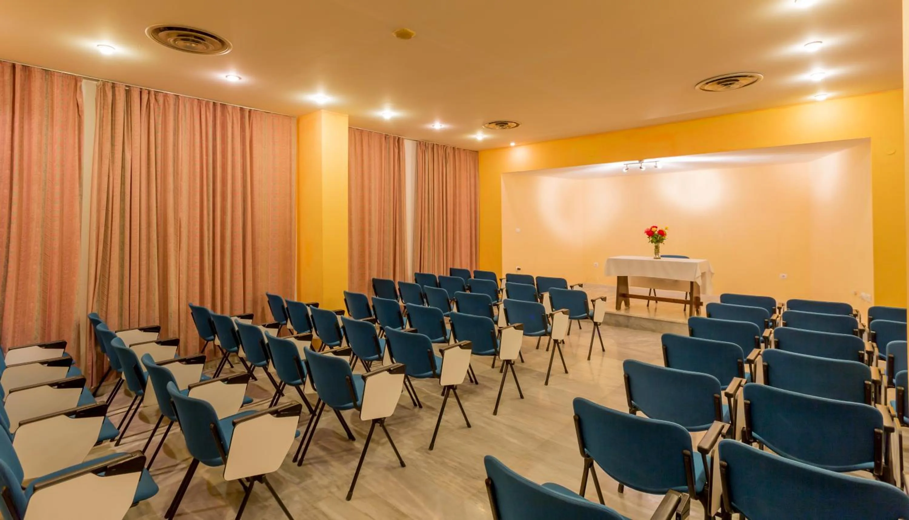 Business facilities in Dessole Dolphin Bay - All Inclusive