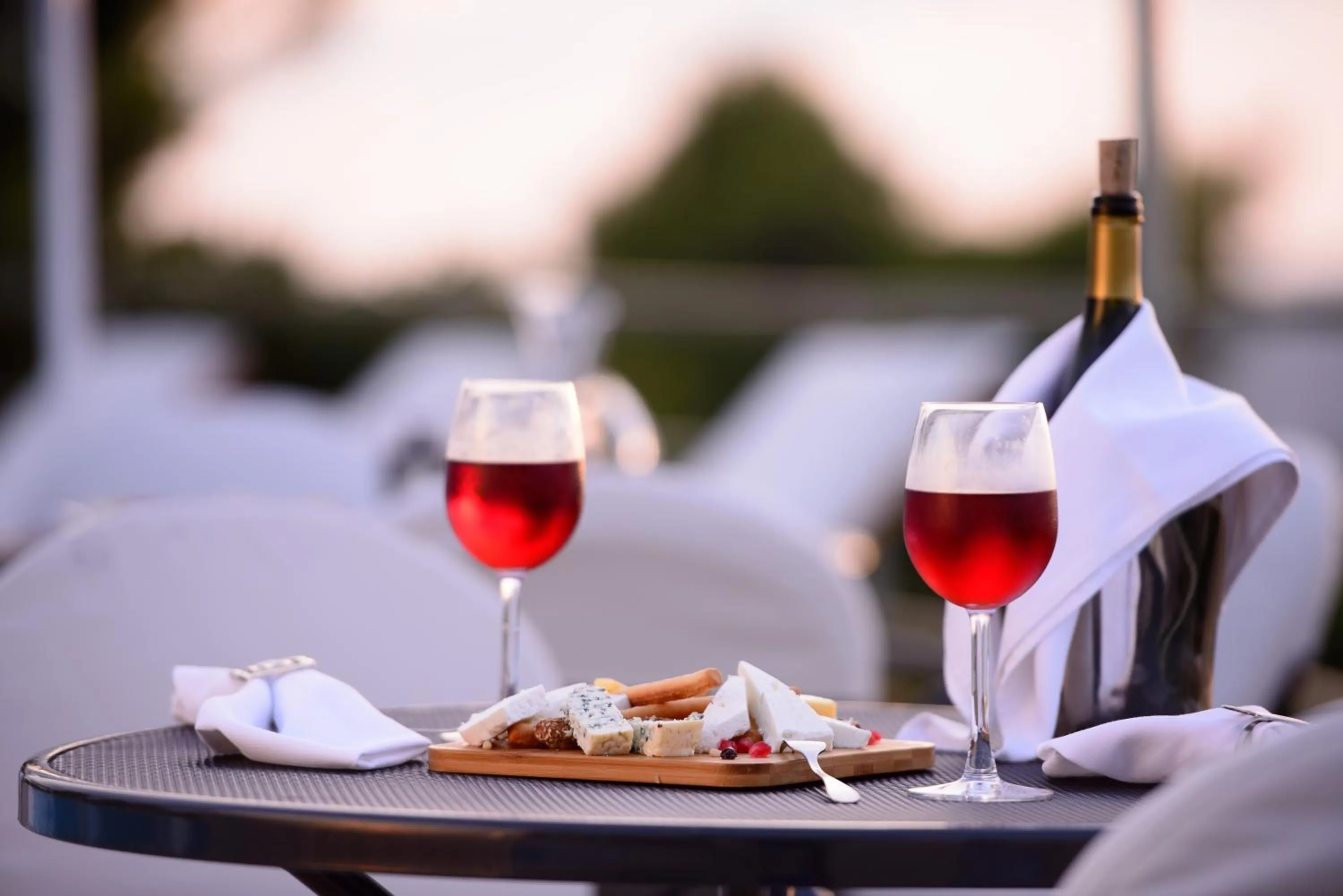 Food and drinks in Olympion Asty Hotel