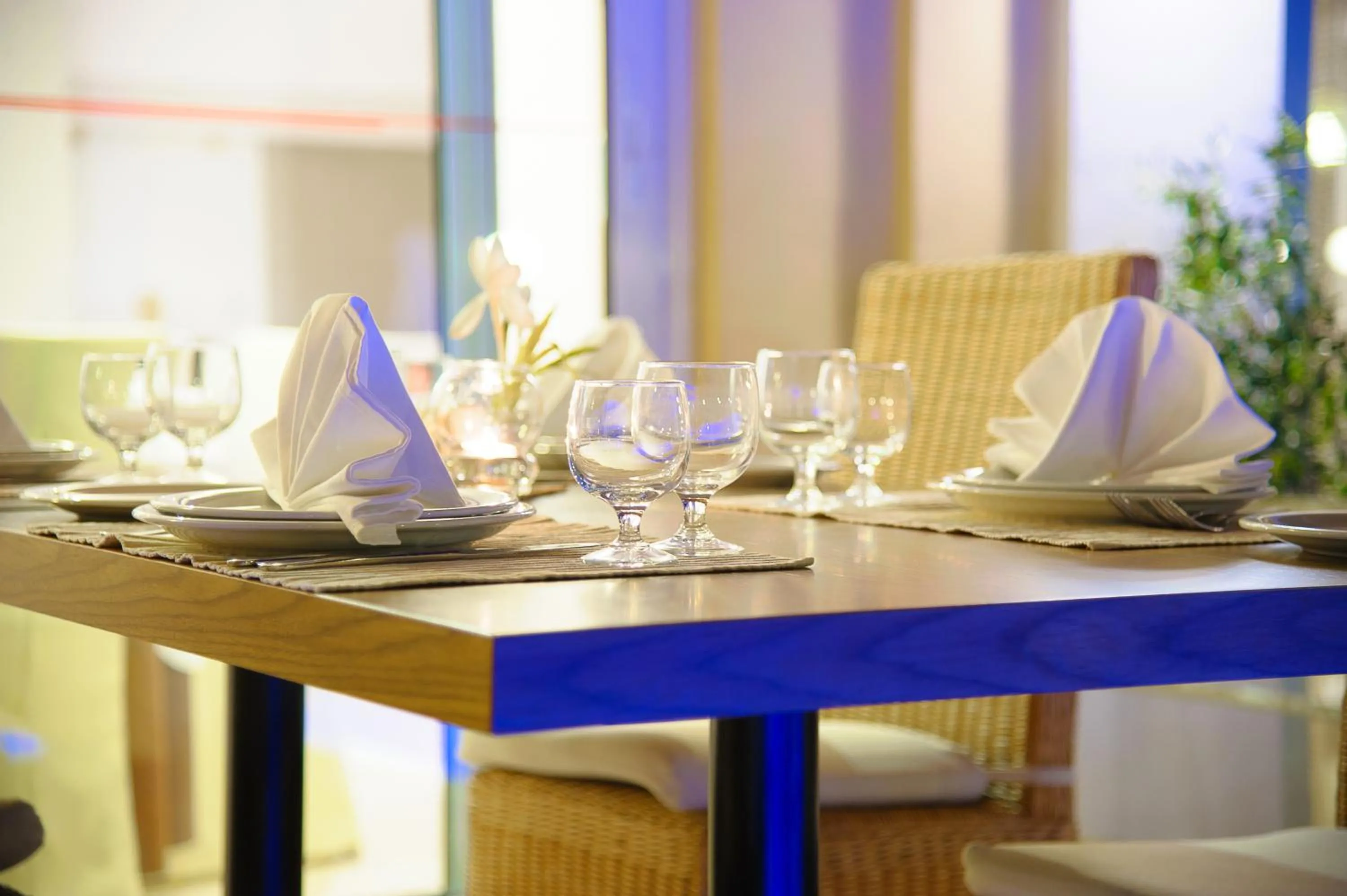 Restaurant/places to eat in Olympion Asty Hotel