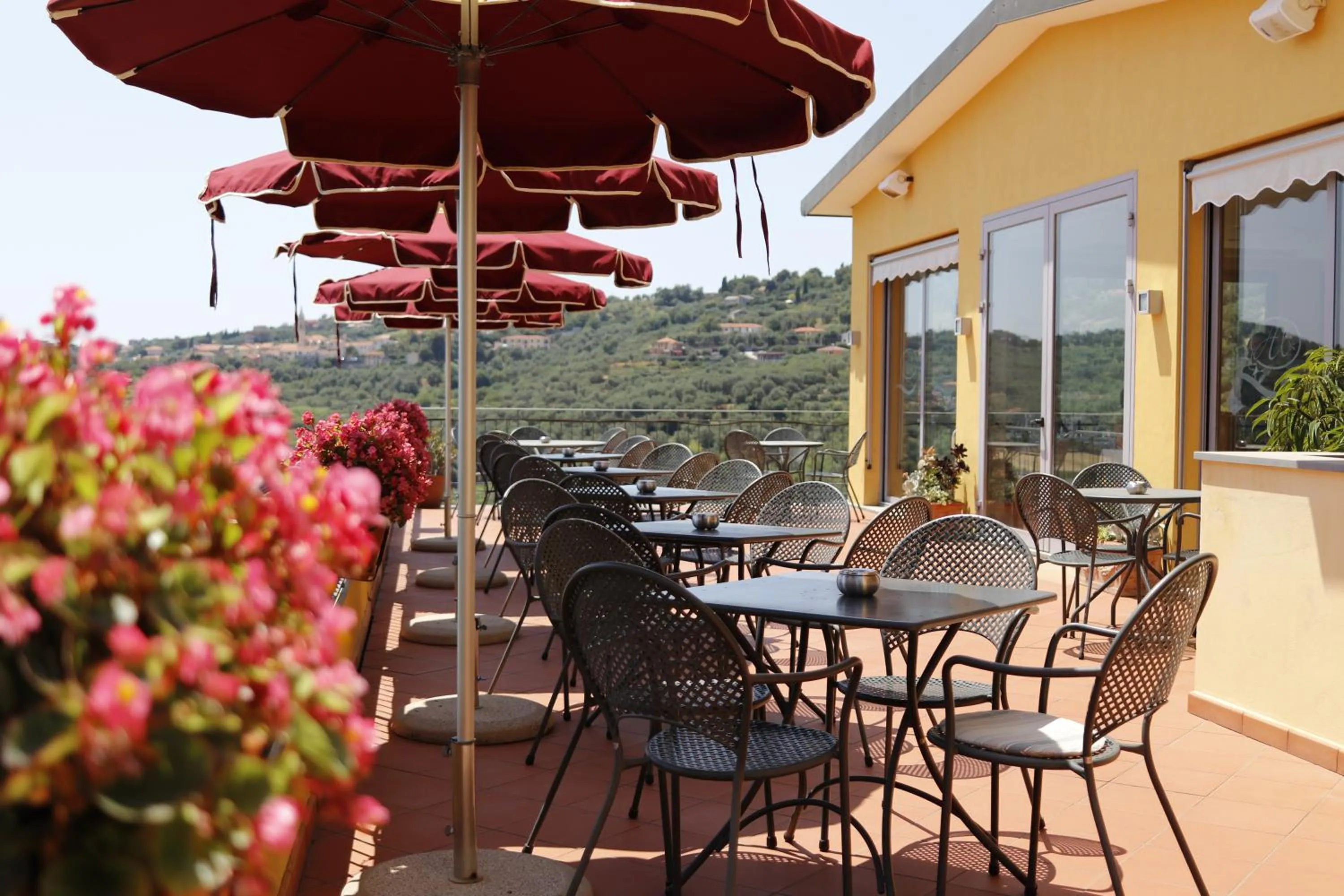 Restaurant/places to eat in Hotel Liliana Diano Marina