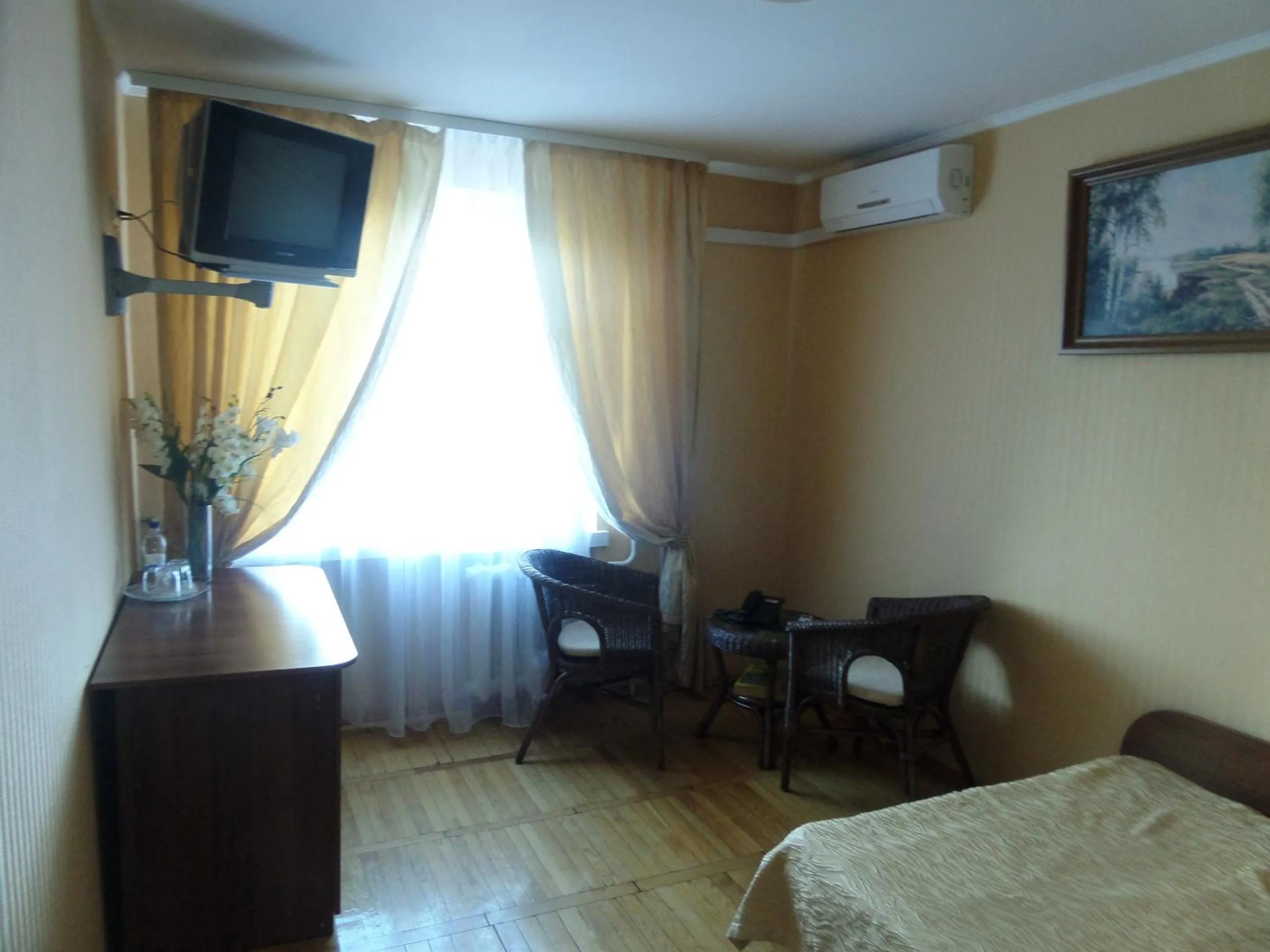 Photo of the whole room, Bed in Hotel Tourist