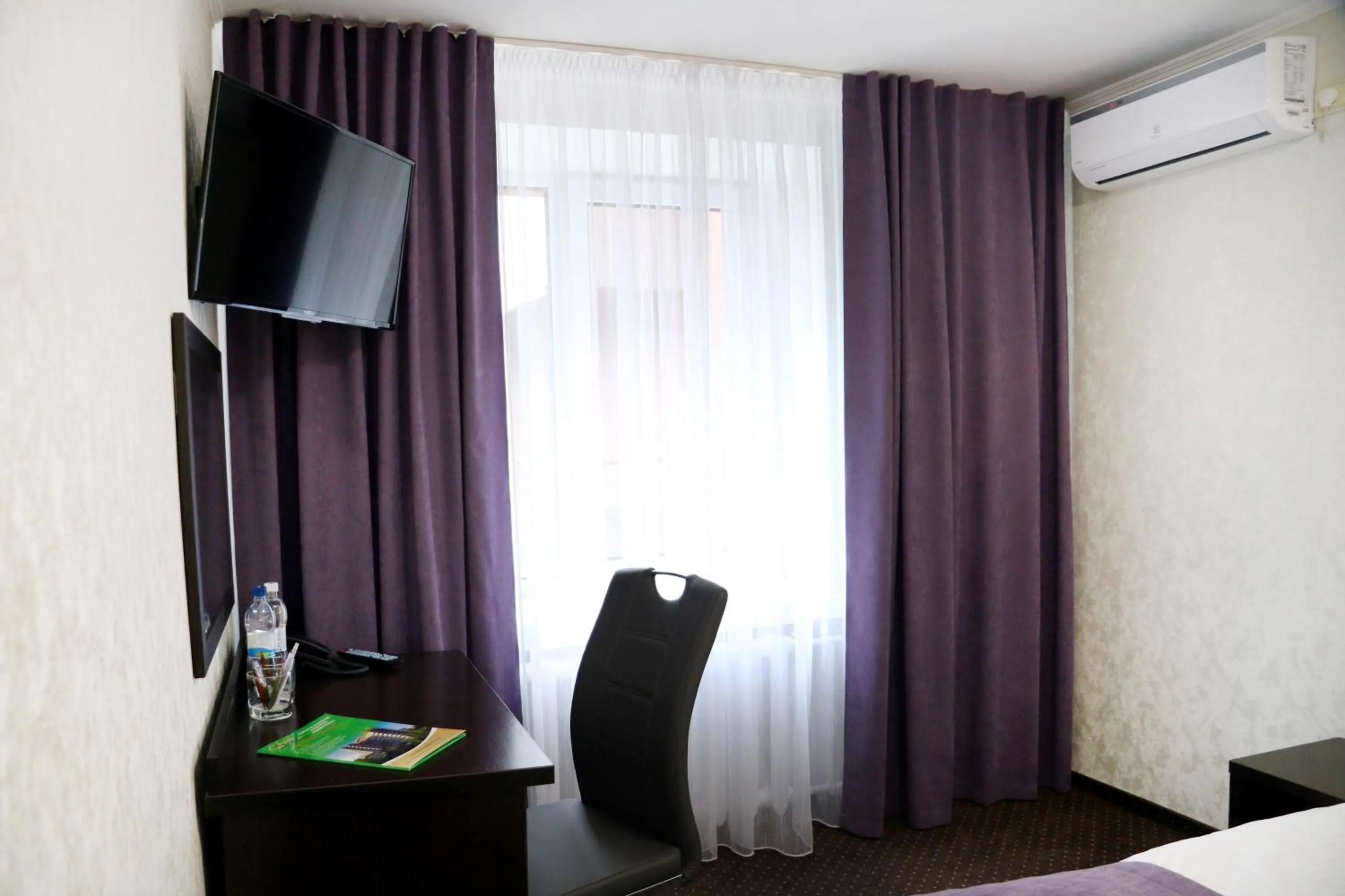 Photo of the whole room in Hotel Tourist
