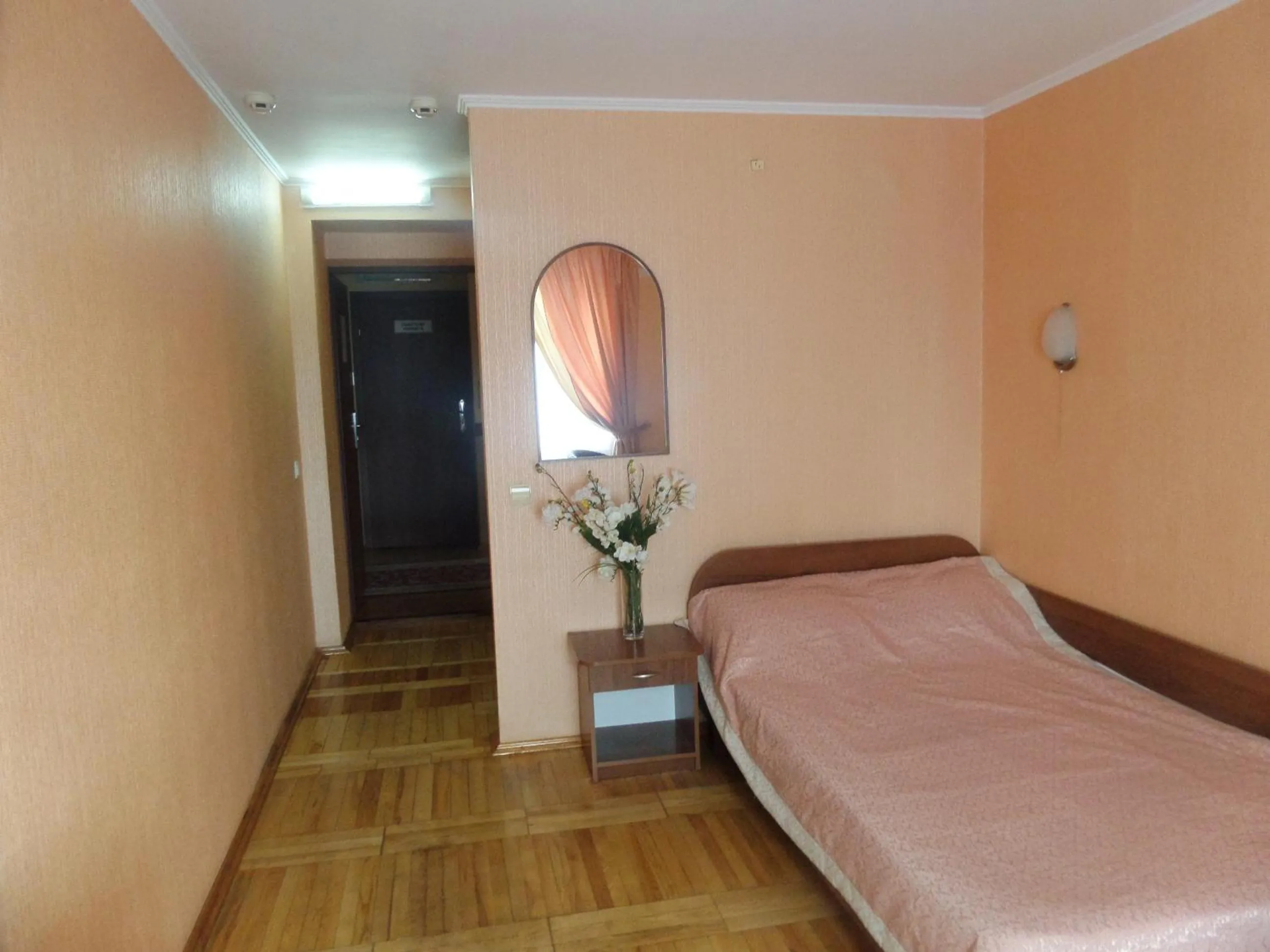Photo of the whole room, Bed in Hotel Tourist