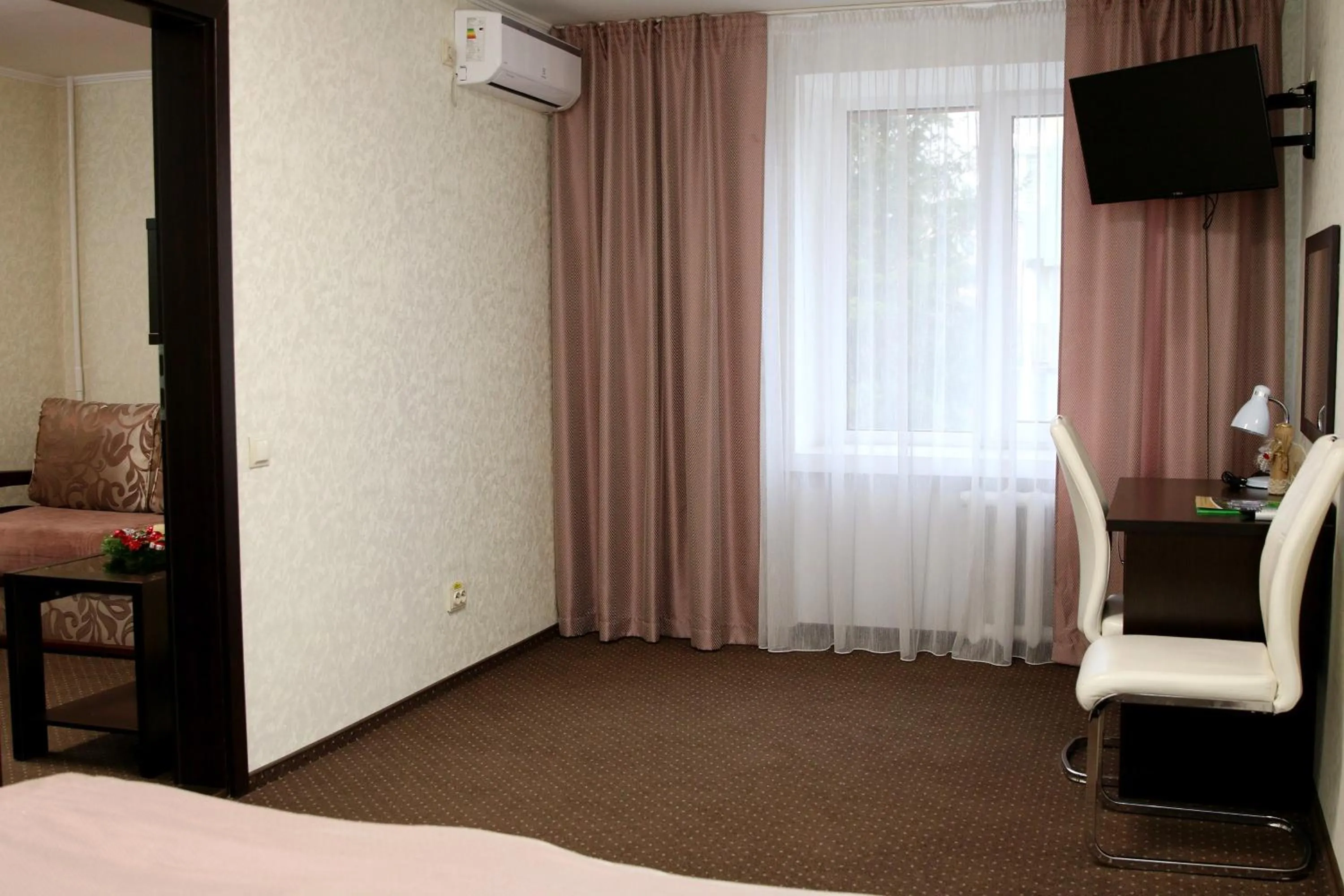 Bed in Hotel Tourist