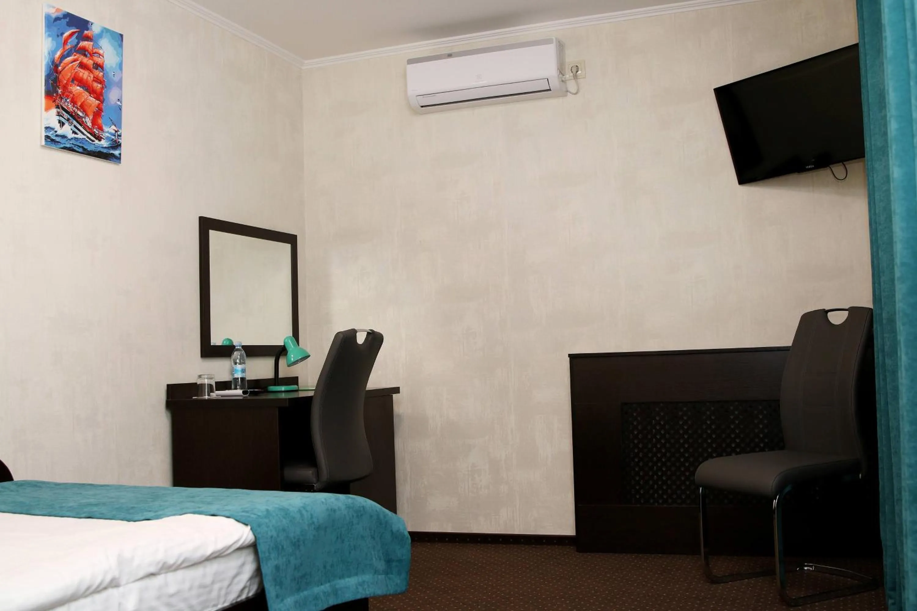 Bed in Hotel Tourist
