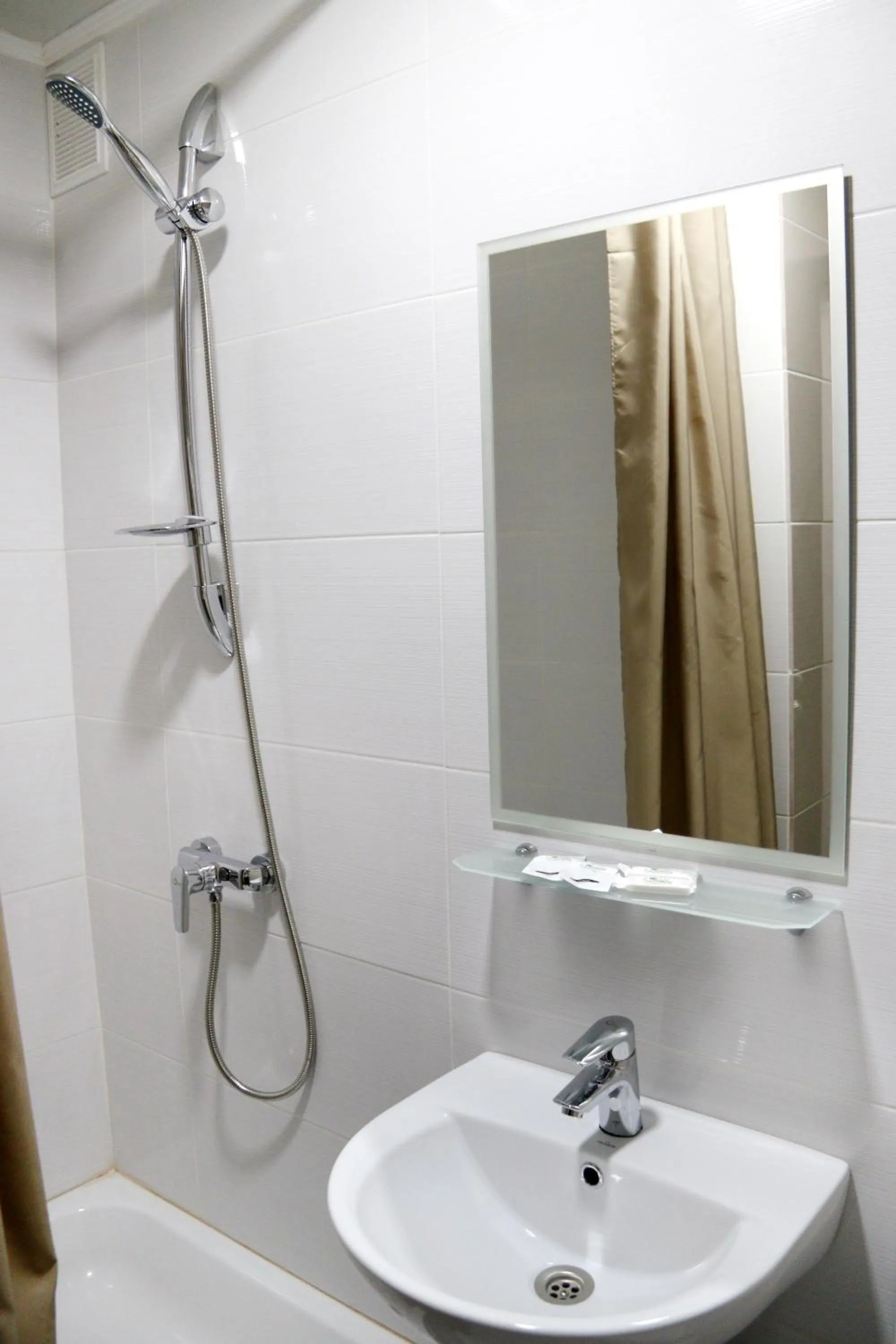 Bathroom in Hotel Tourist