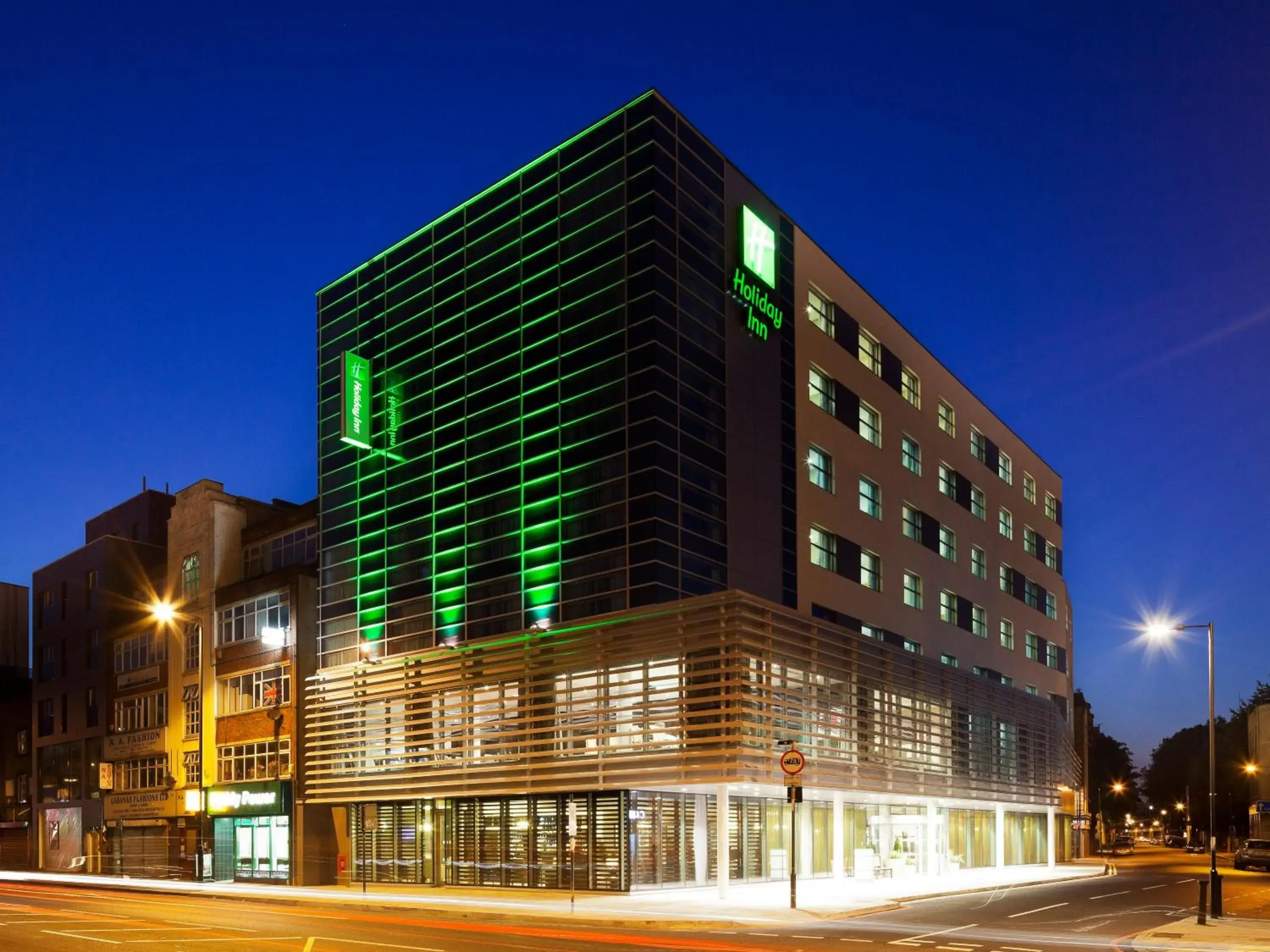Property building in Holiday Inn London - Whitechapel by IHG Property building in Holiday Inn London - Whitechapel by IHG