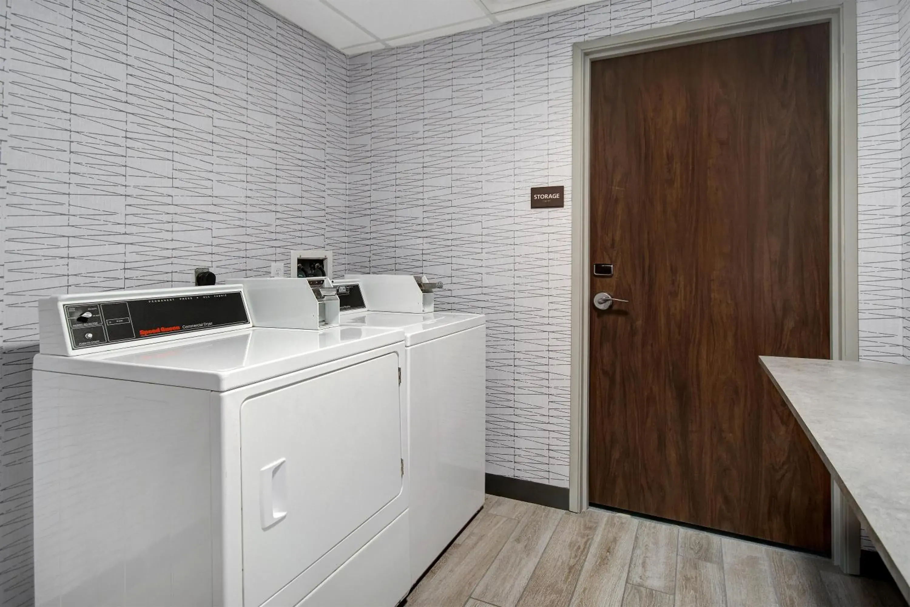 Property building in Hampton Inn & Suites Dayton-Vandalia Property building in Hampton Inn & Suites Dayton-Vandalia