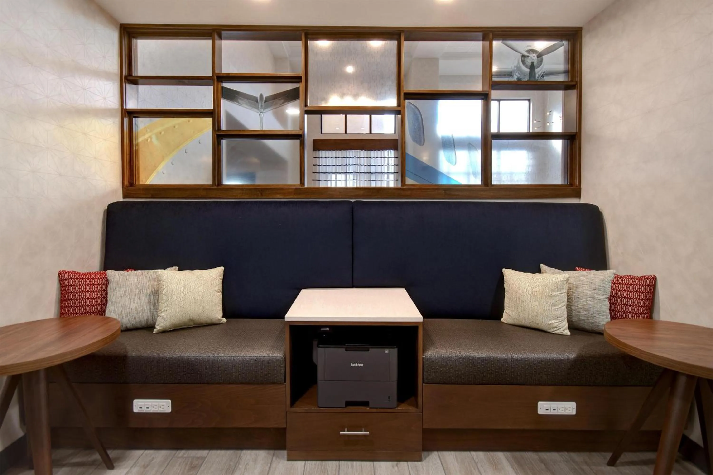 Business facilities in Hampton Inn & Suites Dayton-Vandalia