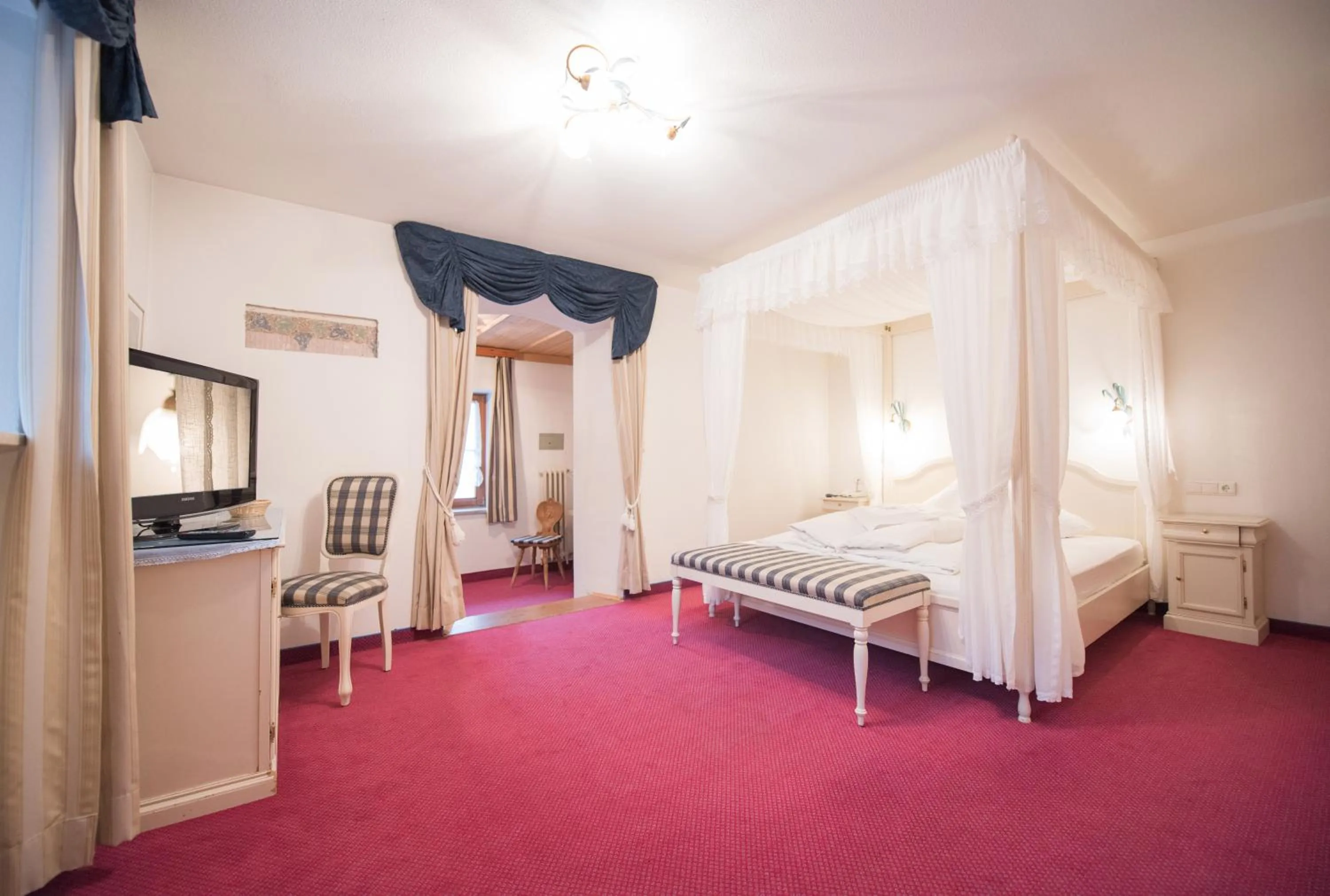 Bed in Die Post am Ortler