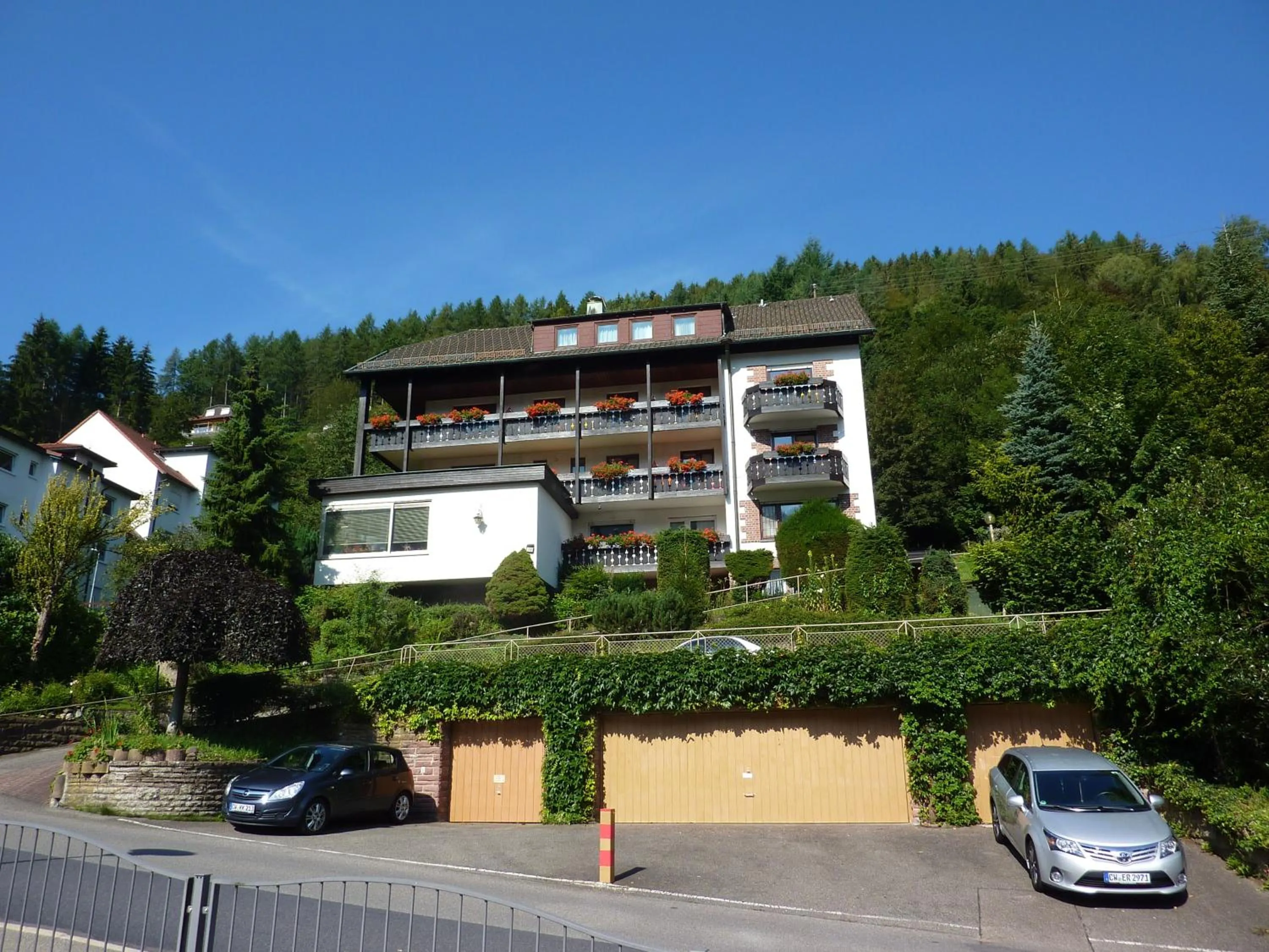 Atina Hotel
