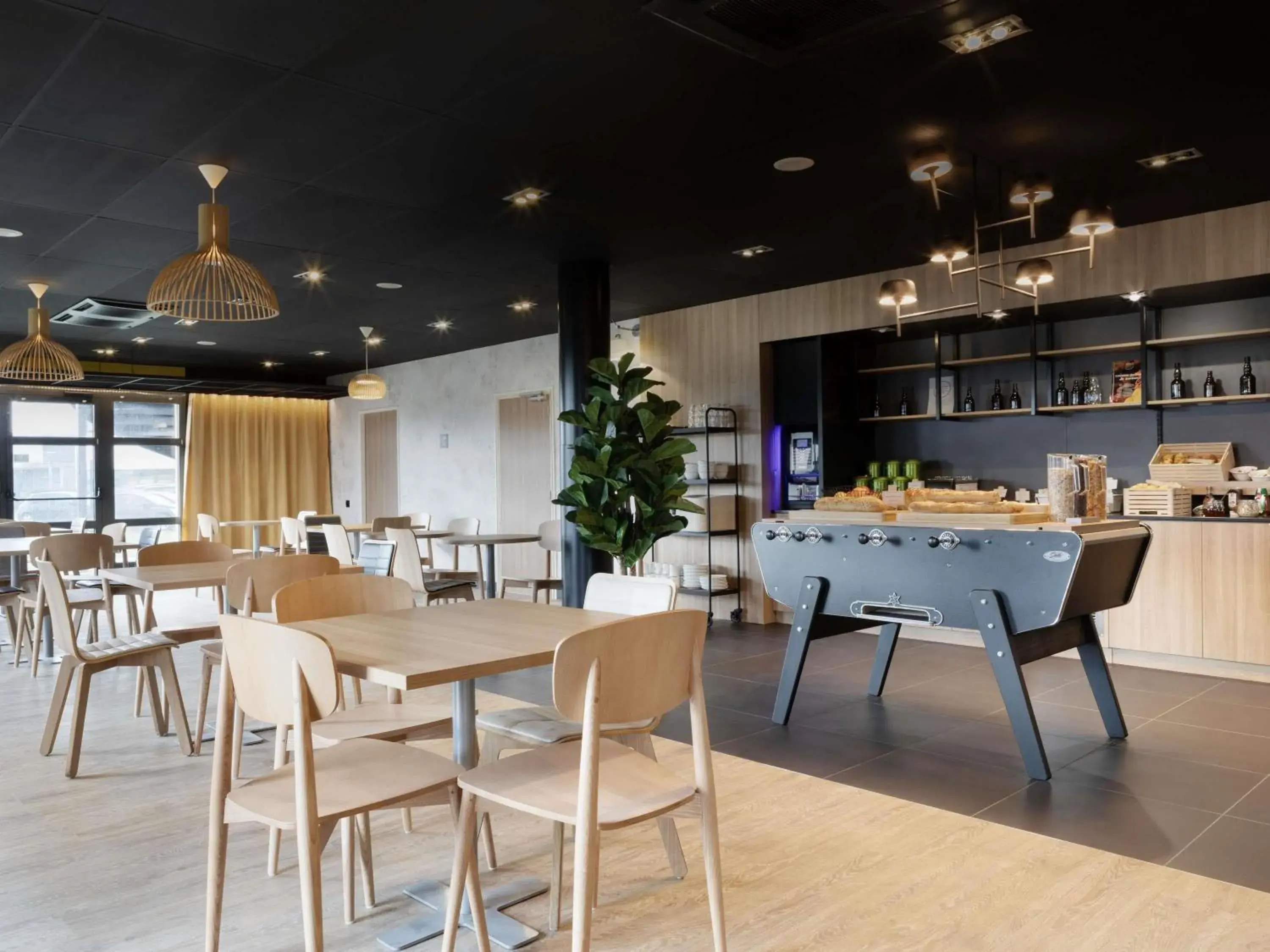 Restaurant/places to eat in ibis Douai Dechy Restaurant/places to eat in ibis Douai Dechy