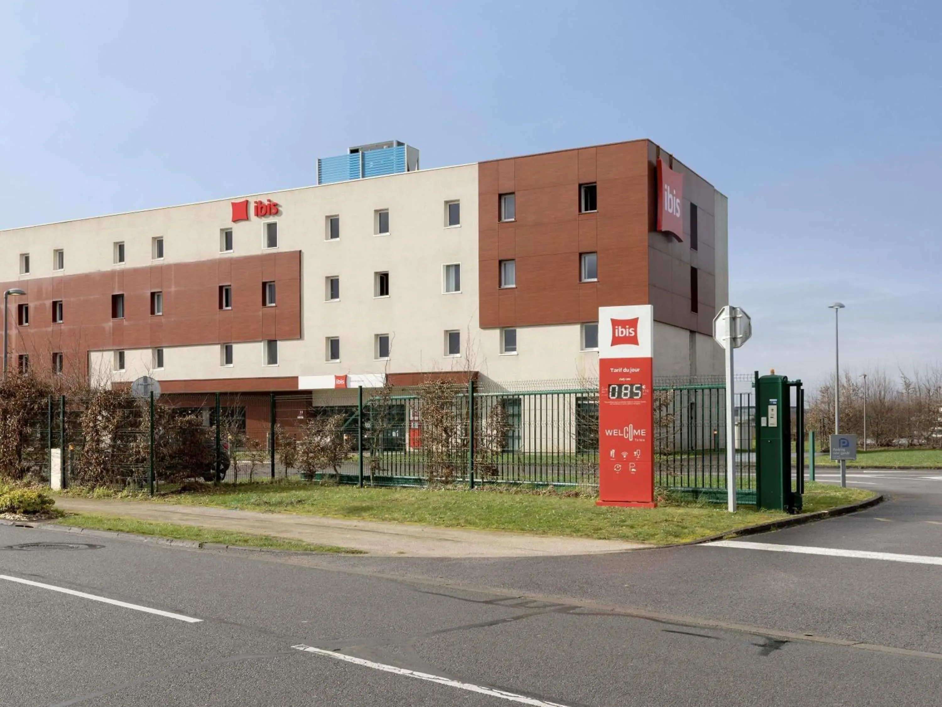Property building in ibis Douai Dechy Property building in ibis Douai Dechy