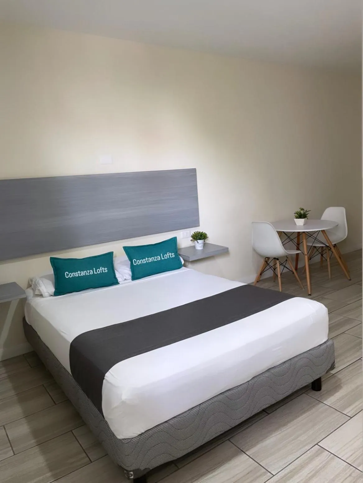 Bed in Constanza Loft