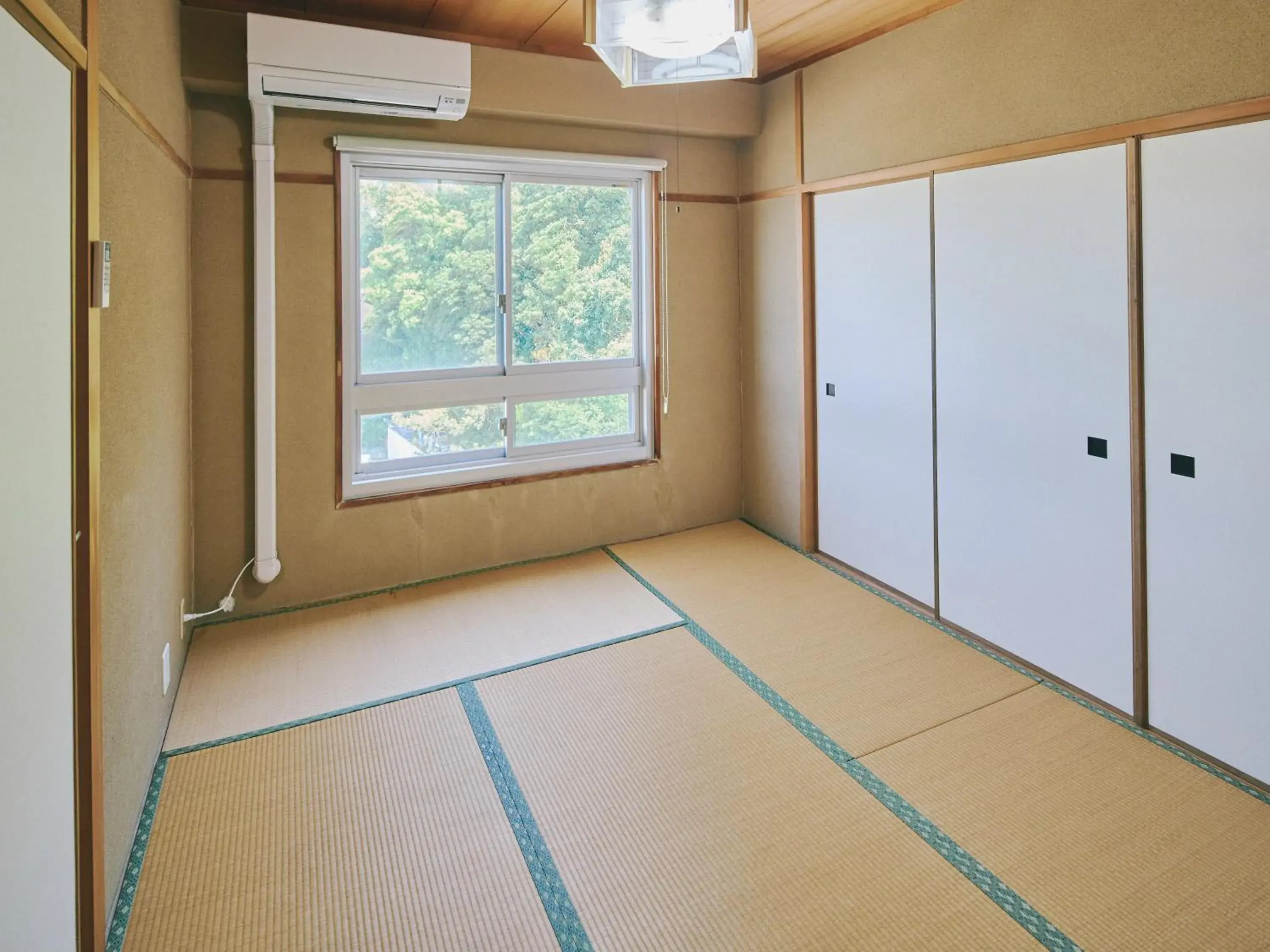 Family Room - single occupancy in Guest Living Mu Nanki Shirahama Family Room - single occupancy in Guest Living Mu Nanki Shirahama