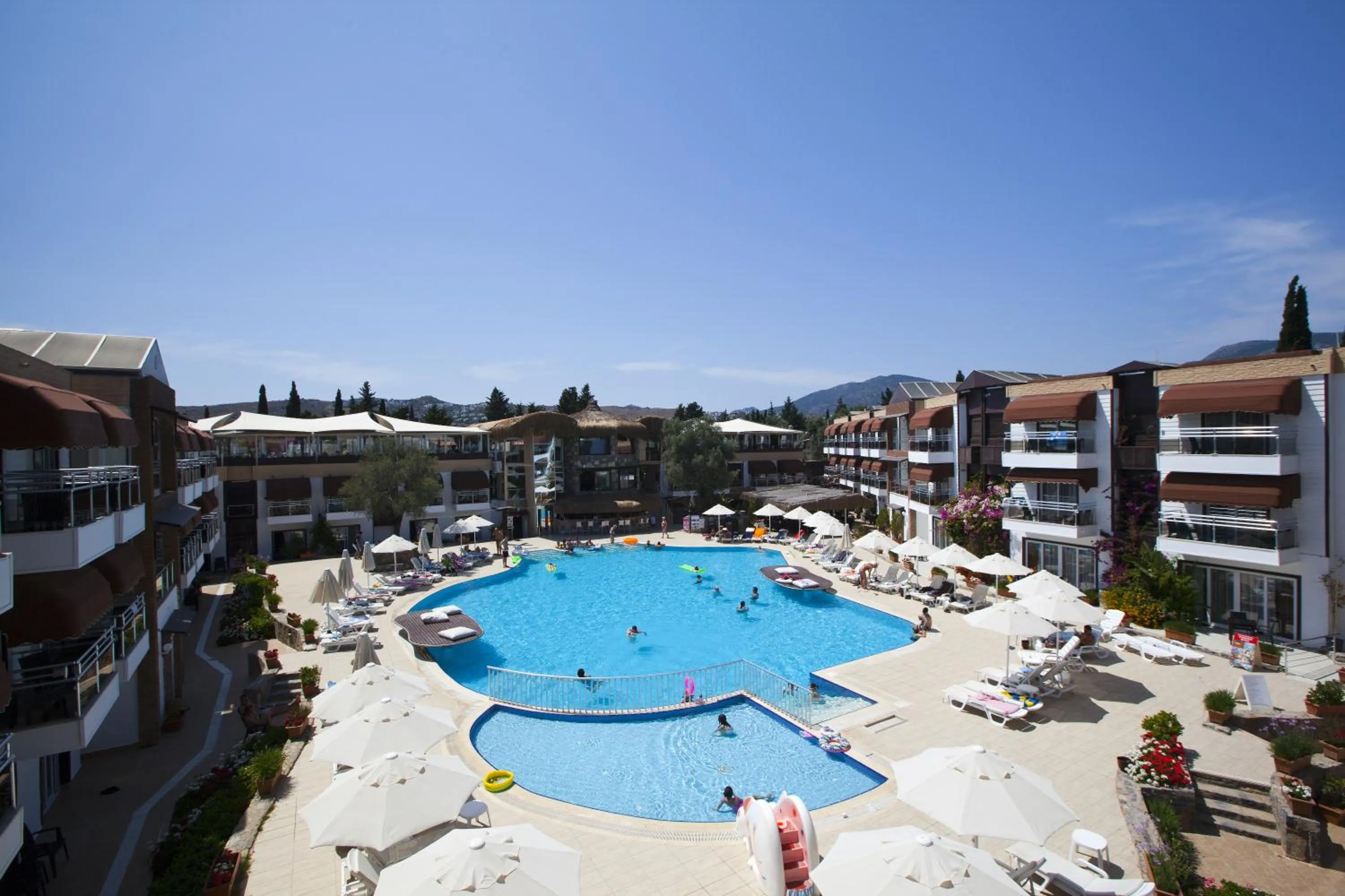 Swimming pool in Bitez Risa Hotel