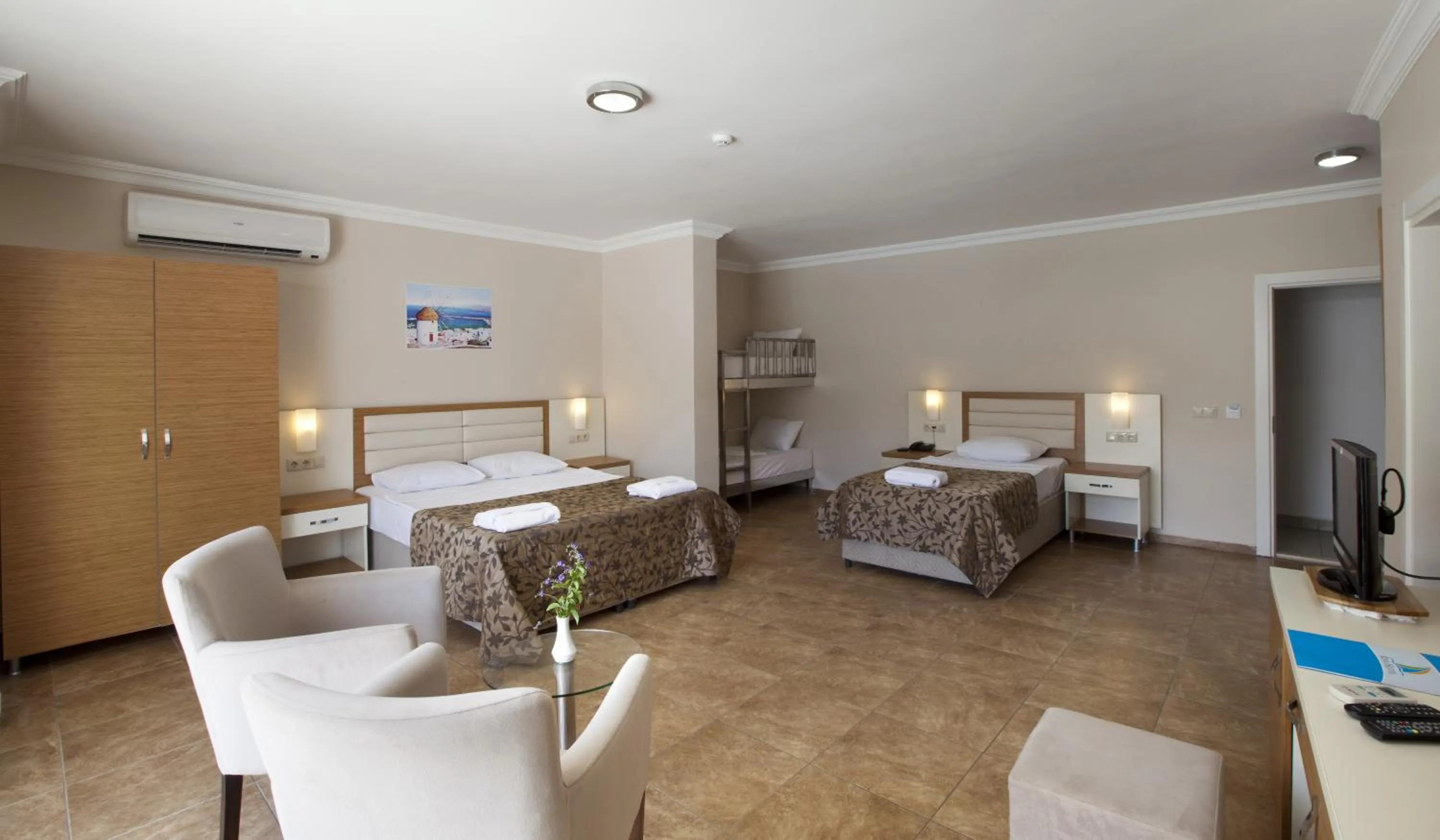 Photo of the whole room in Bitez Risa Hotel