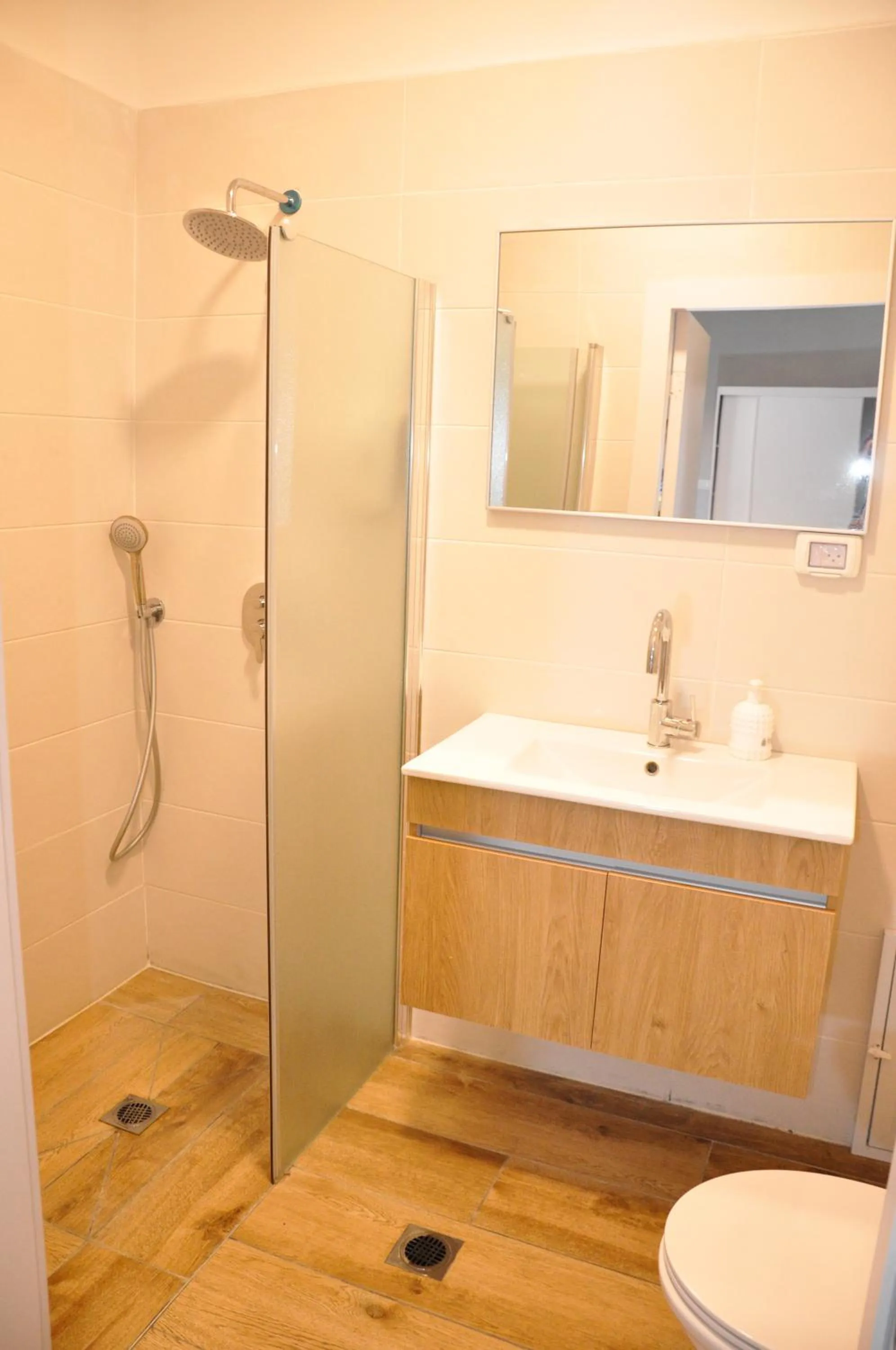 Shower in Zimmer Garden