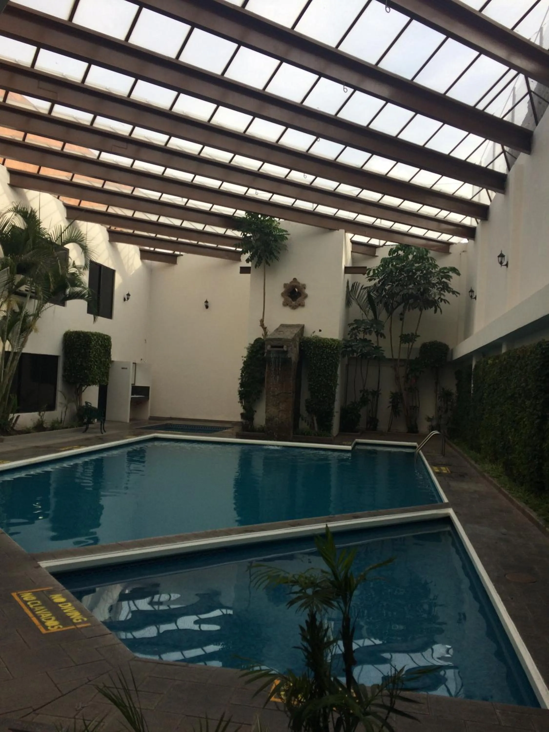 Swimming pool in Radisson Hotel & Convention Center Toluca