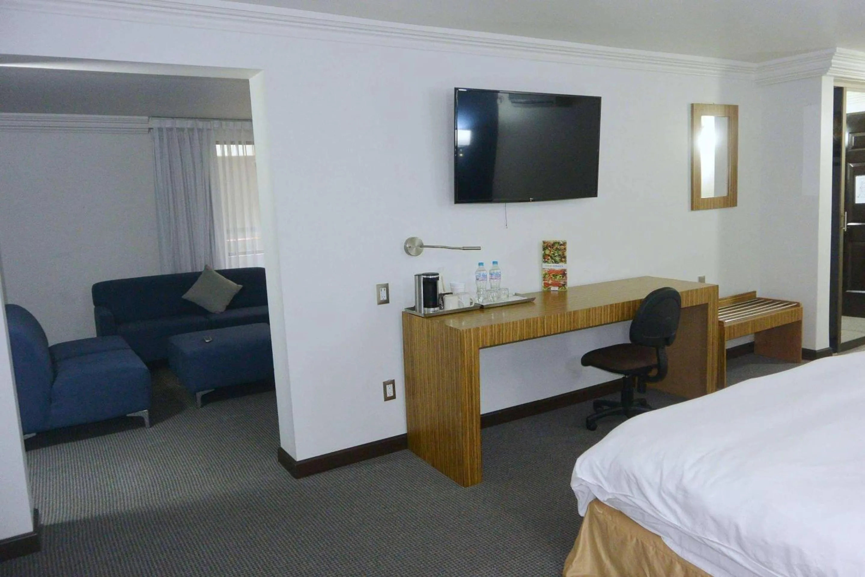 Bedroom, Bed in Radisson Hotel & Convention Center Toluca