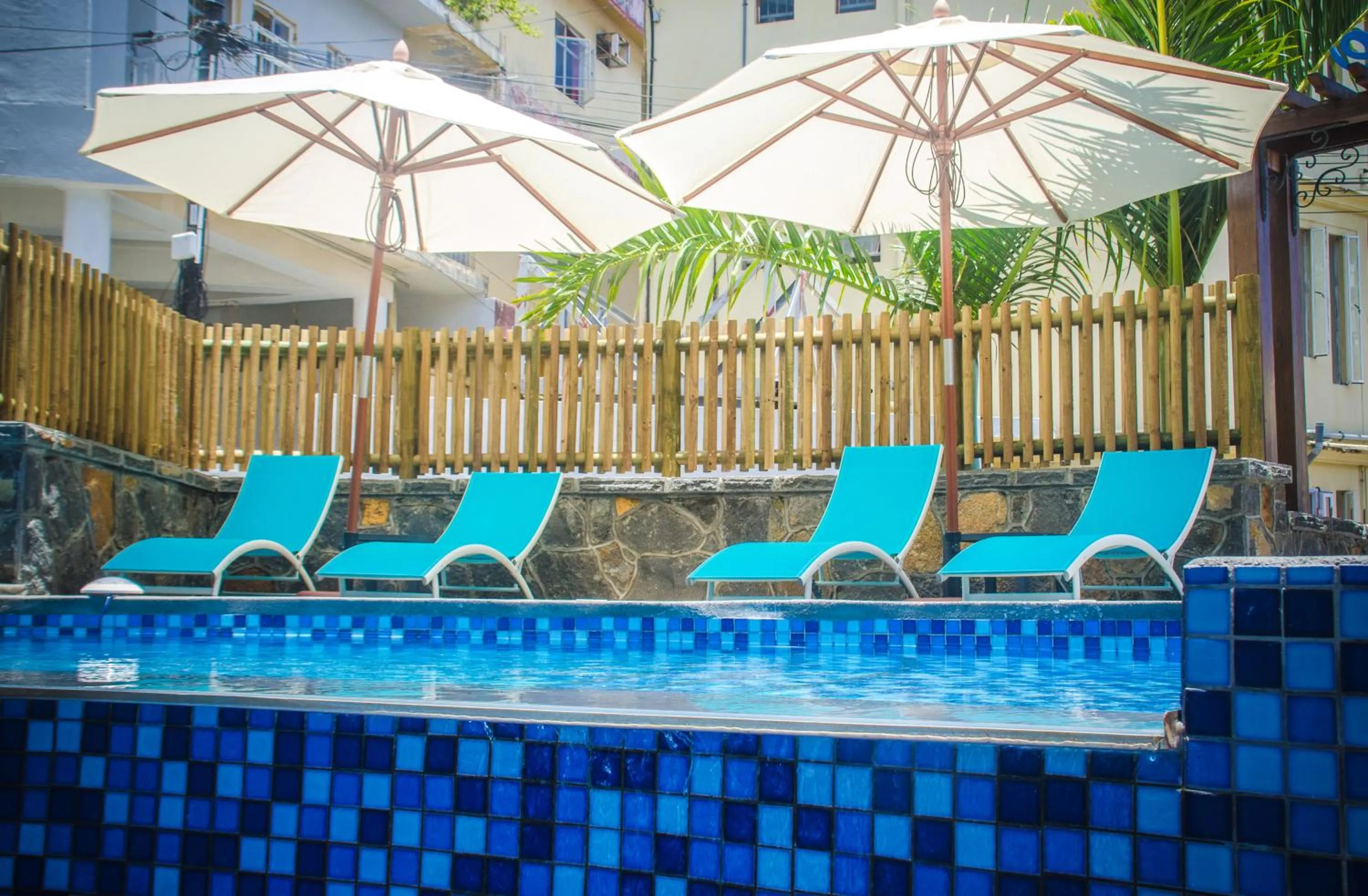 Swimming pool in Azur Paradise