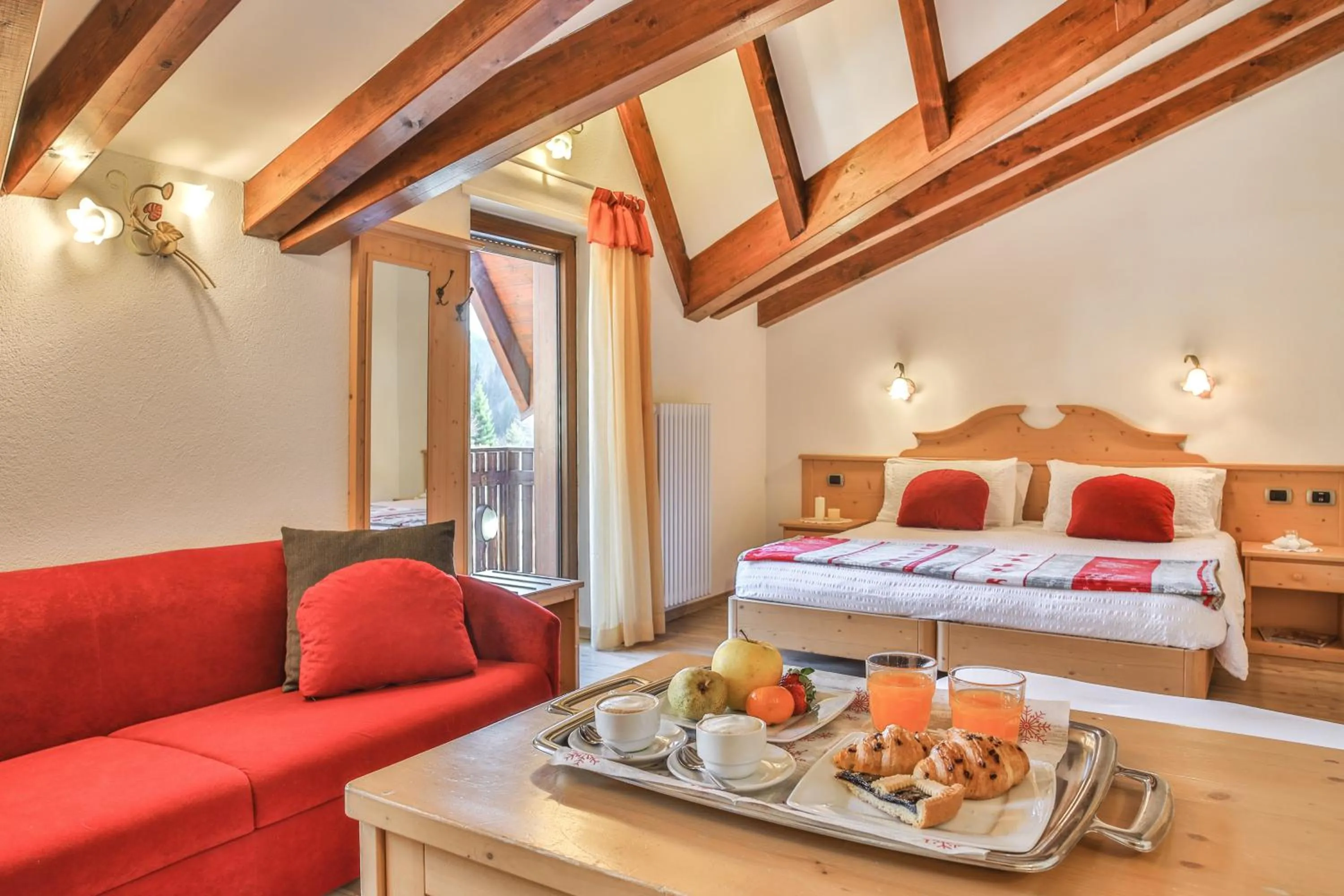 Photo of the whole room, Bed in Hotel Rosa Alpina