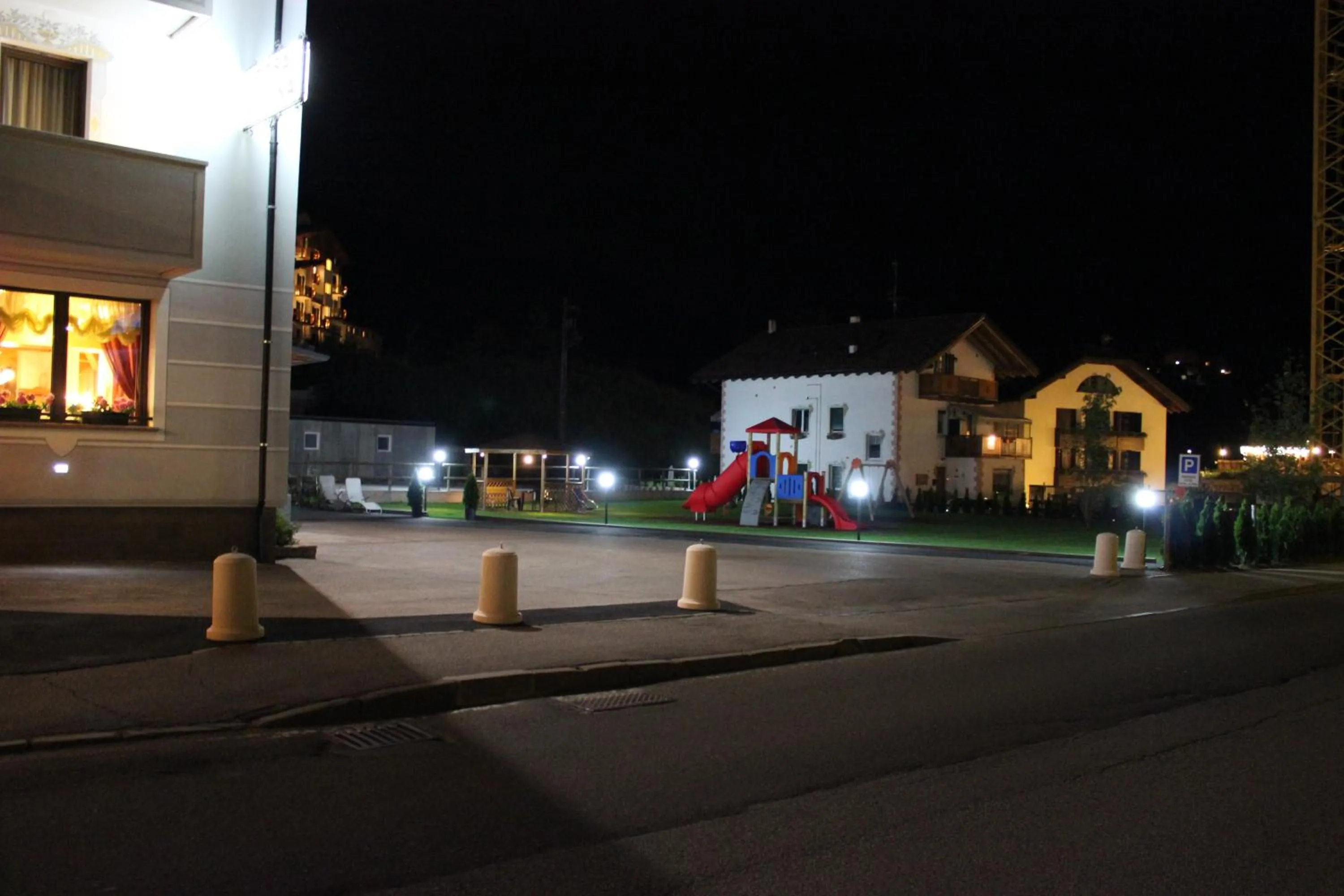 Night in Hotel Rosa Alpina